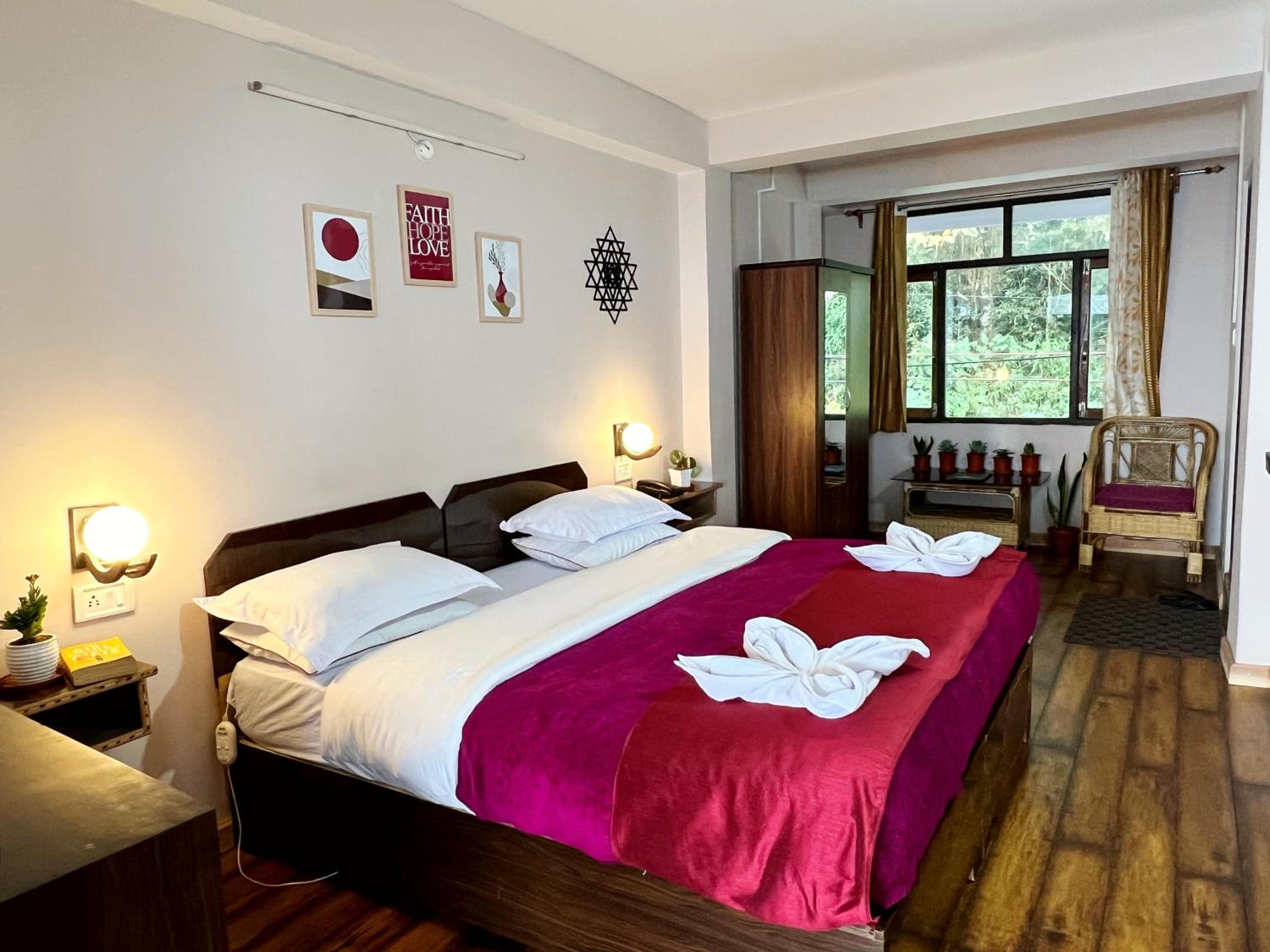 Darjeeling Heights - A Boutique Mountain View Homestay view 5