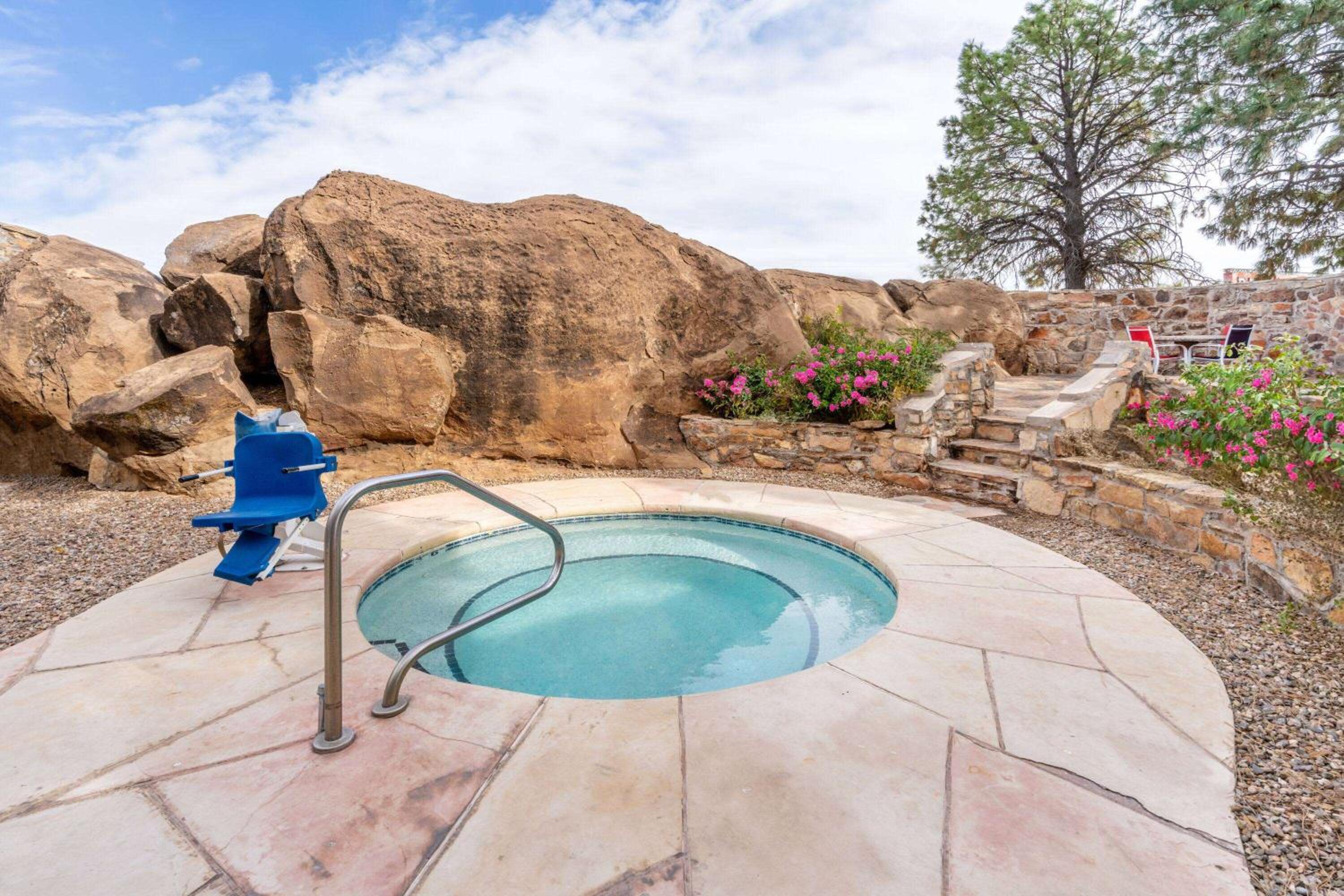 Santa Rosa Vacations - La Quinta by Wyndham Santa Rosa - Property Image 2