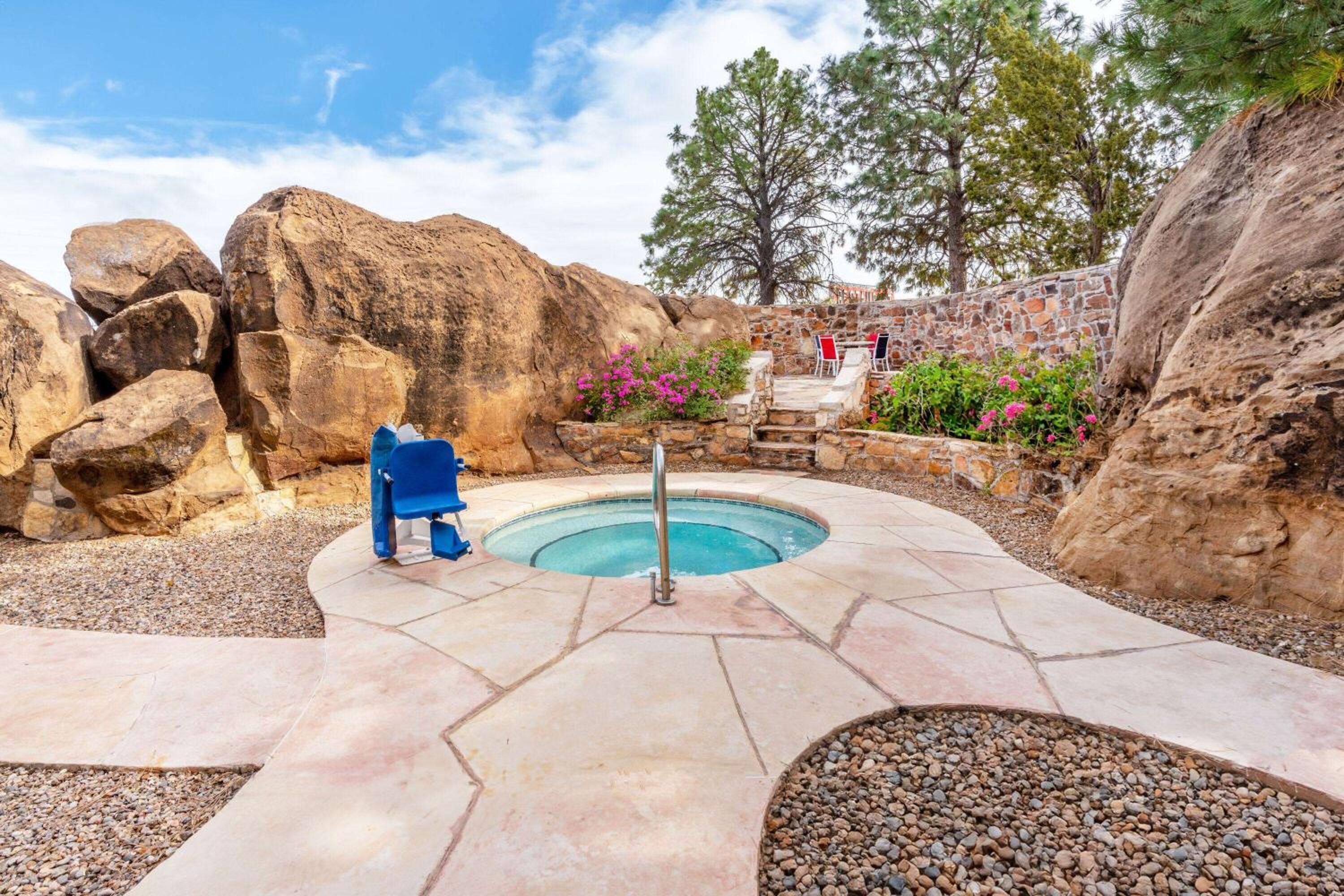 Santa Rosa Vacations - La Quinta by Wyndham Santa Rosa - Property Image 3