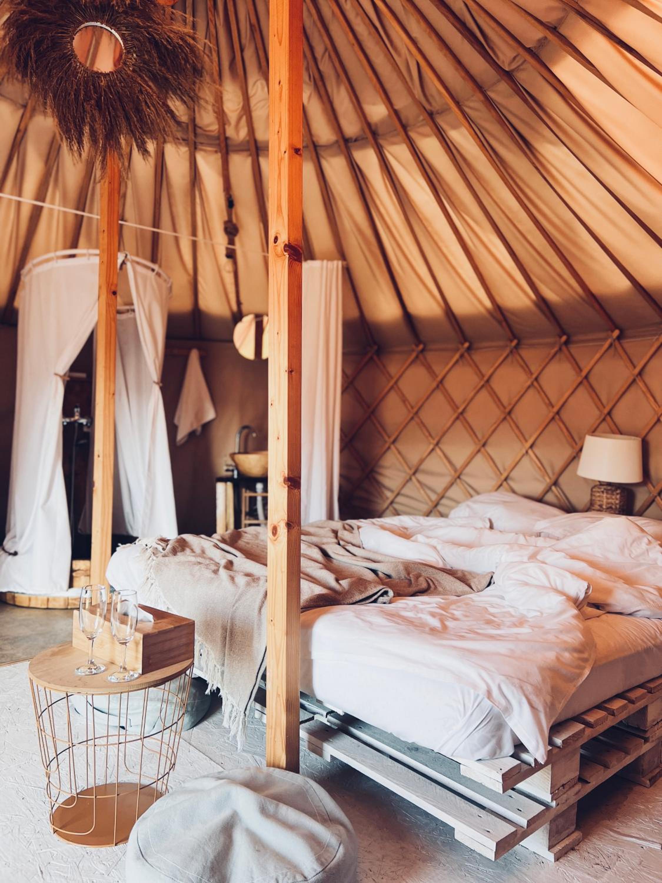 Glamping Iurte Mongole Spiritul Zimbrului