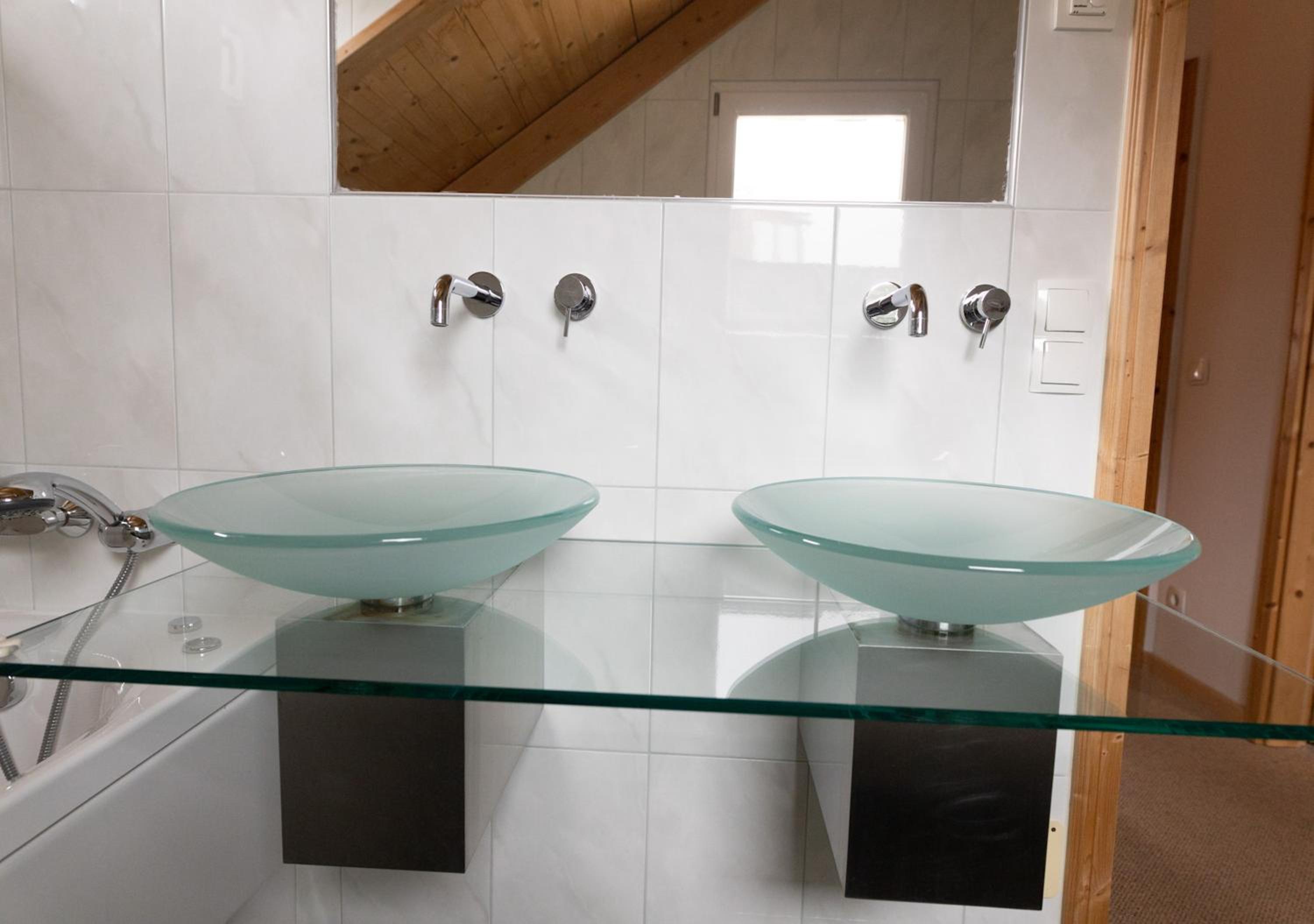 1A Chalet '4 Jahreszeiten' Ski fahren und Jacuzzi mit Aussicht!