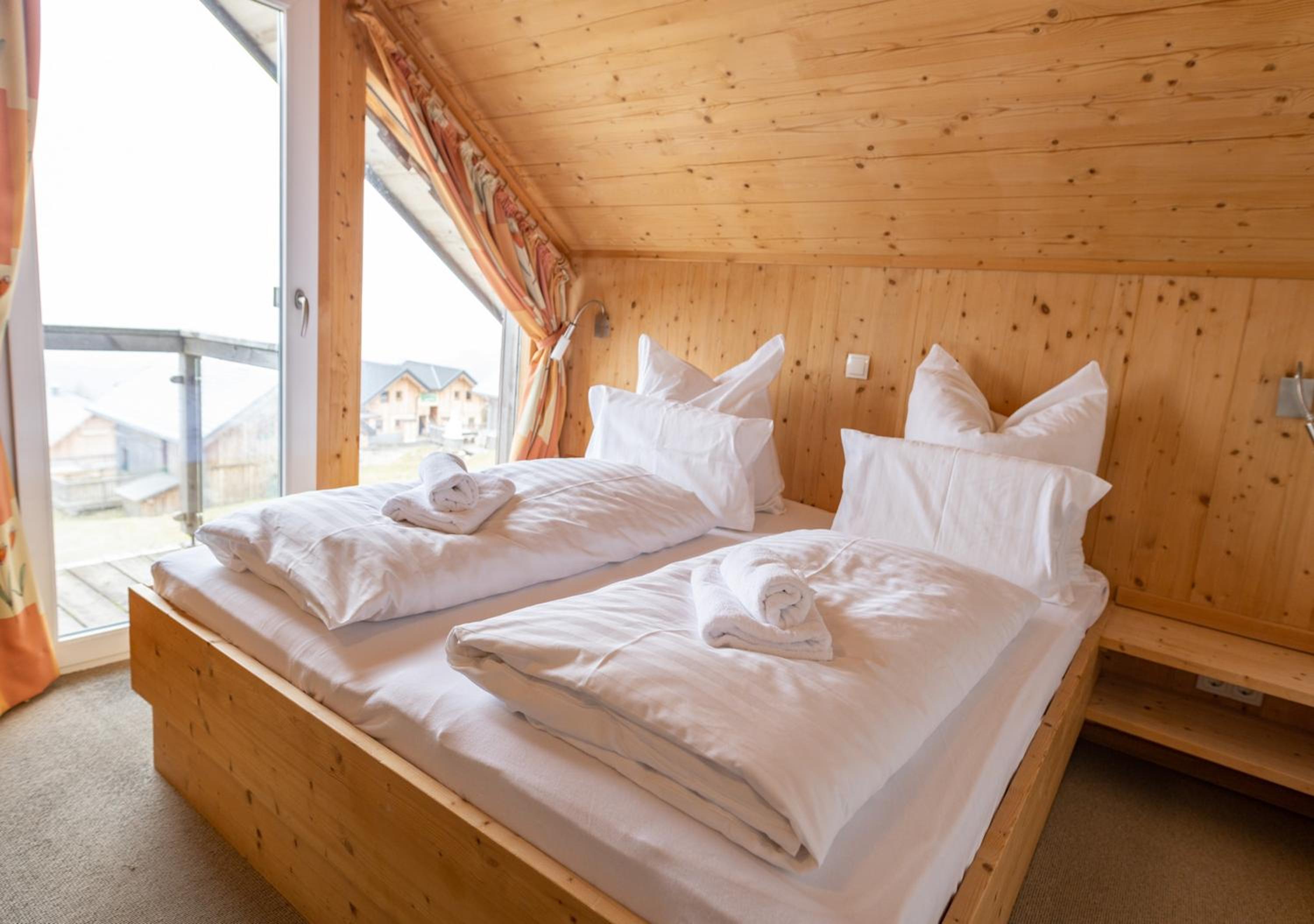 1A Chalet '4 Jahreszeiten' Ski fahren und Jacuzzi mit Aussicht!