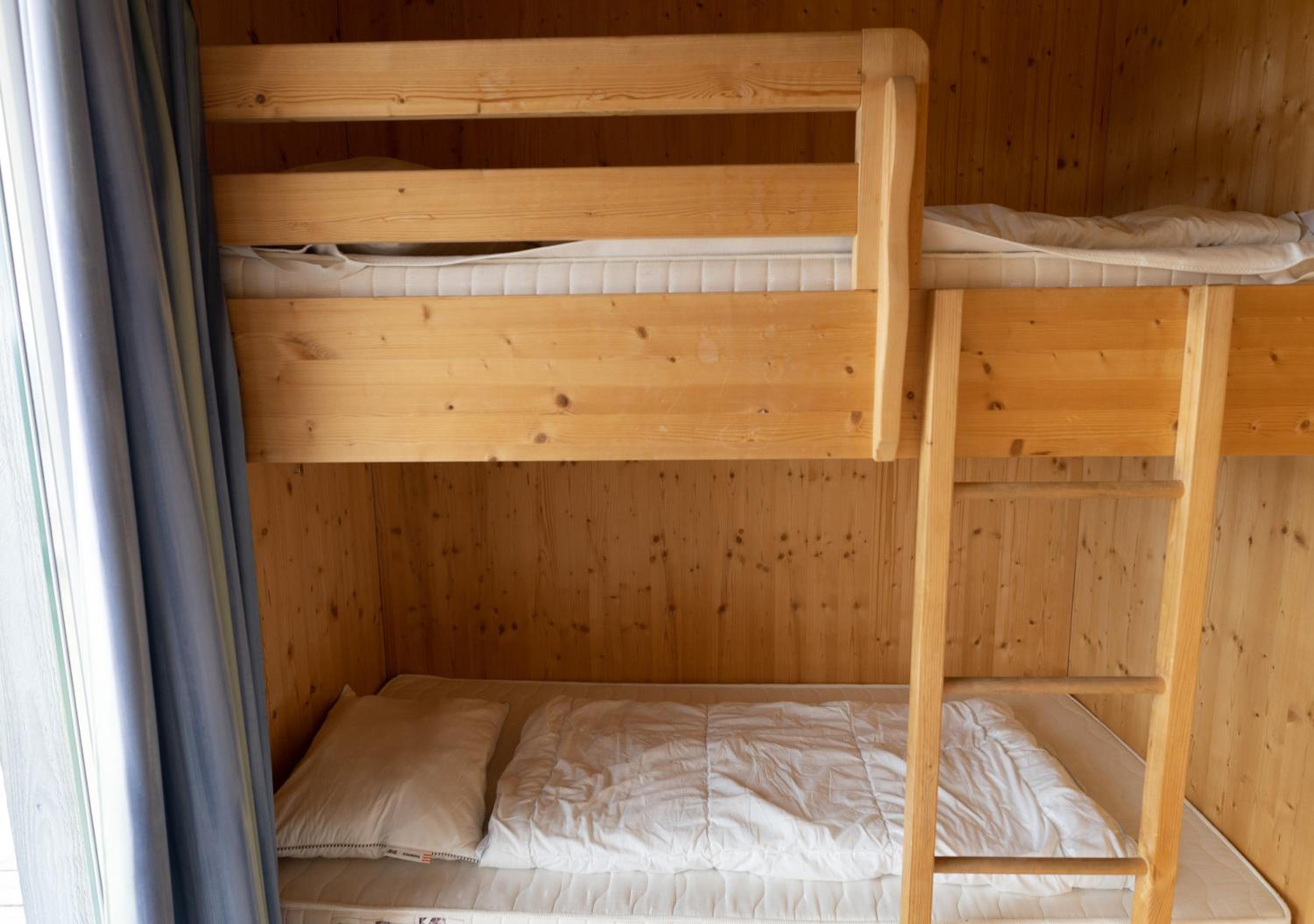 1A Chalet '4 Jahreszeiten' Ski fahren und Jacuzzi mit Aussicht!