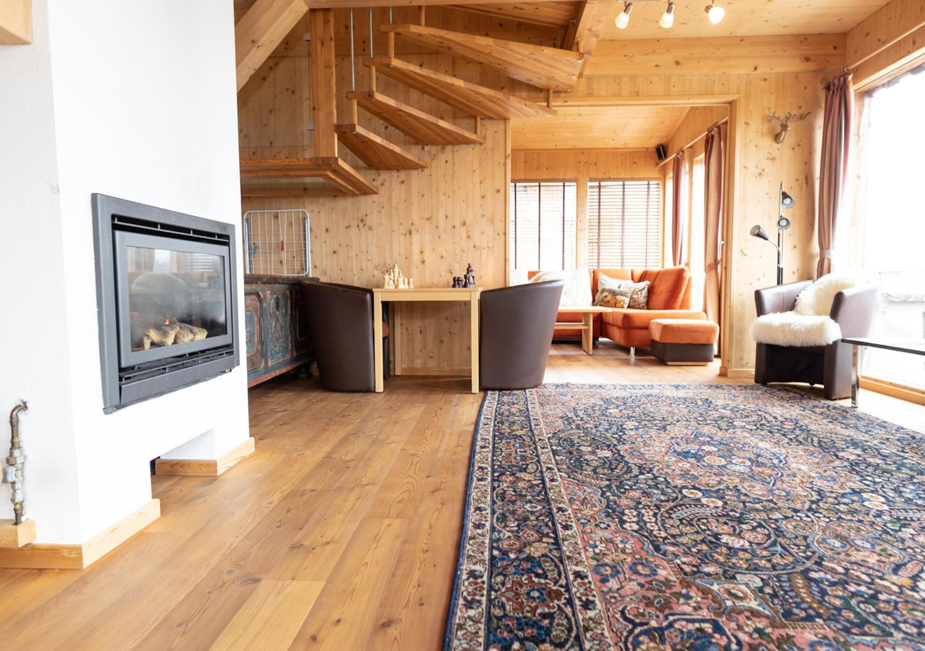 1A Chalet '4 Jahreszeiten' Ski fahren und Jacuzzi mit Aussicht!
