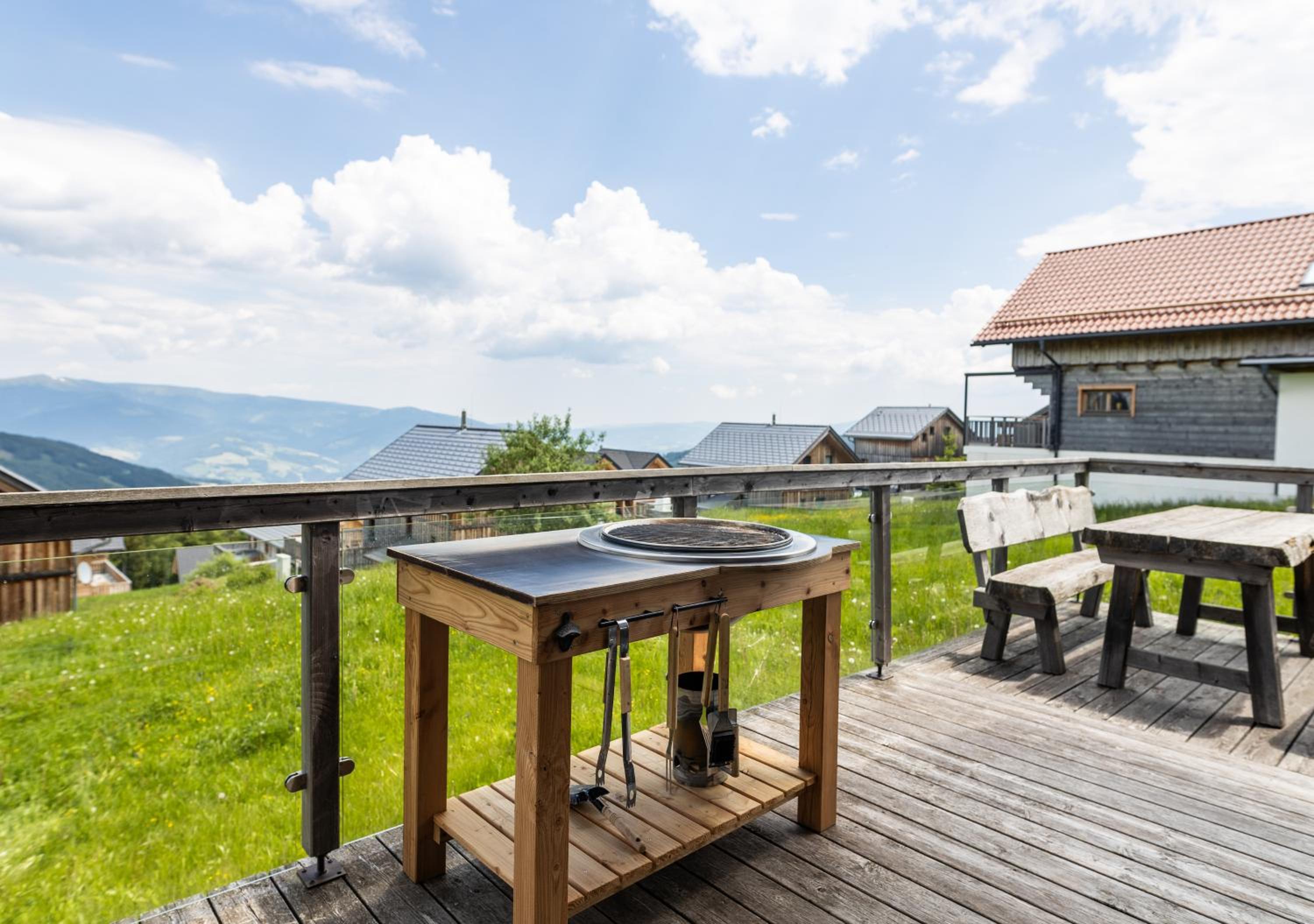 1A Chalet '4 Jahreszeiten' Ski fahren und Jacuzzi mit Aussicht!