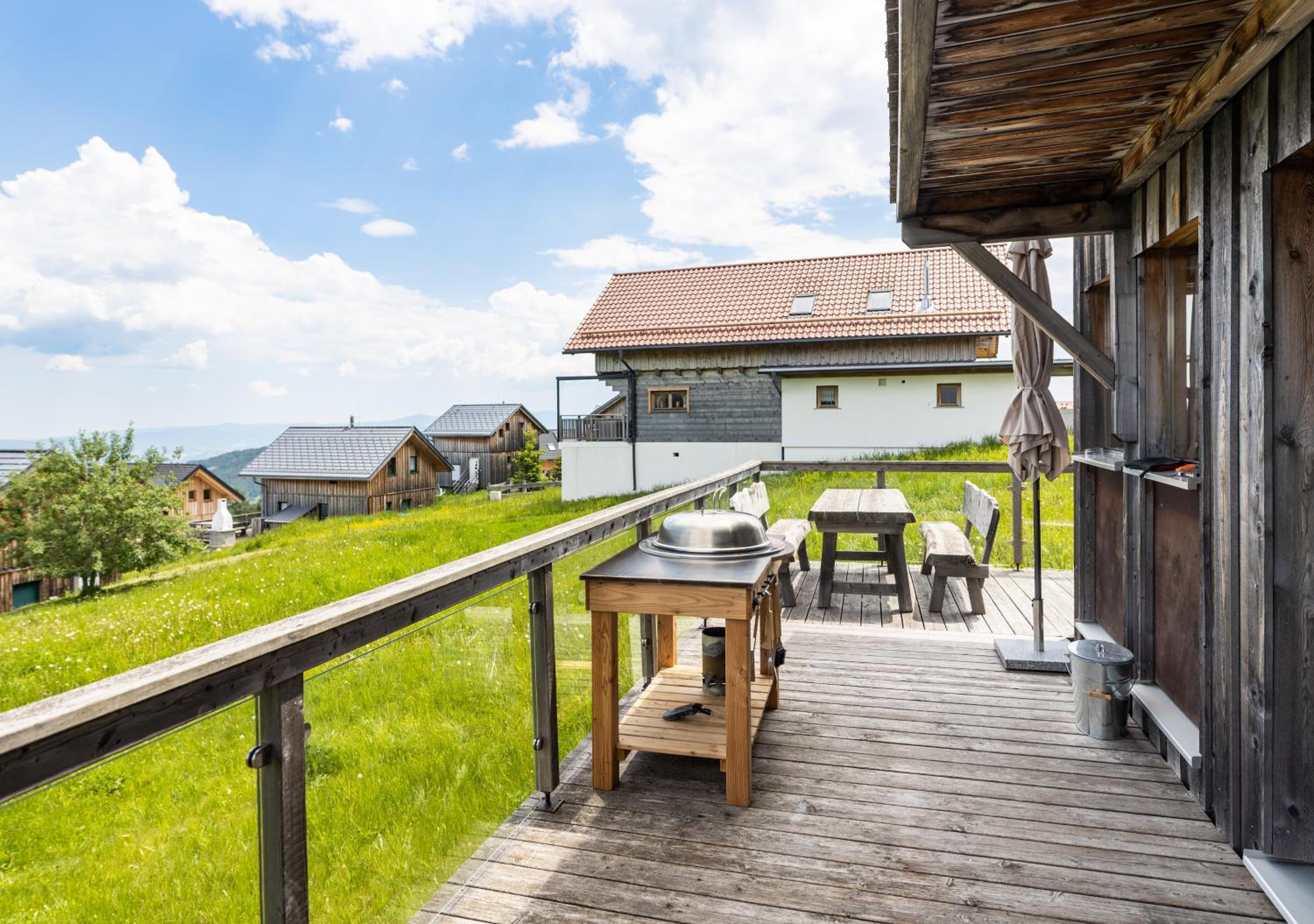 1A Chalet '4 Jahreszeiten' Ski fahren und Jacuzzi mit Aussicht!
