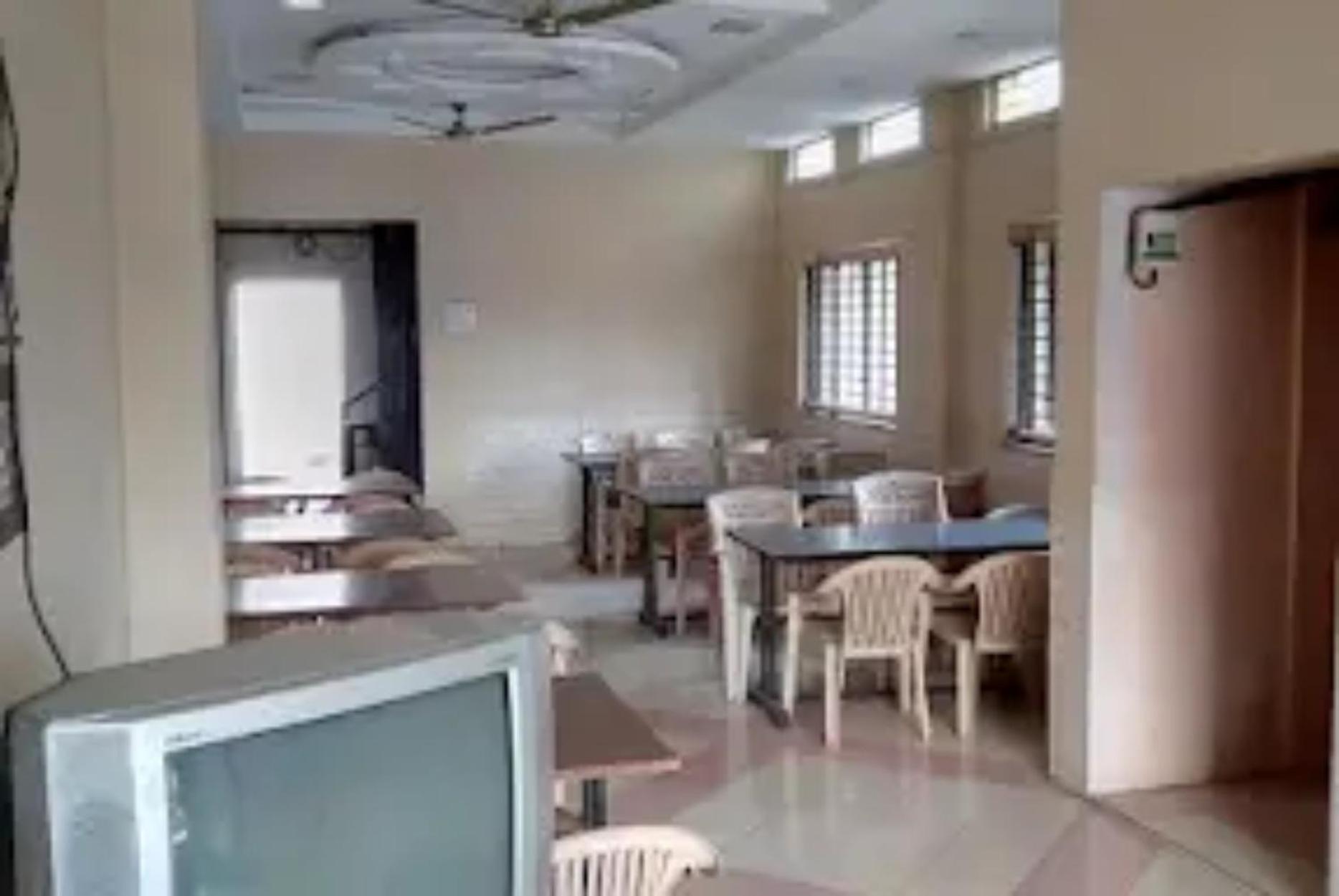 Hotel Royal Palace , Shegaon view 3