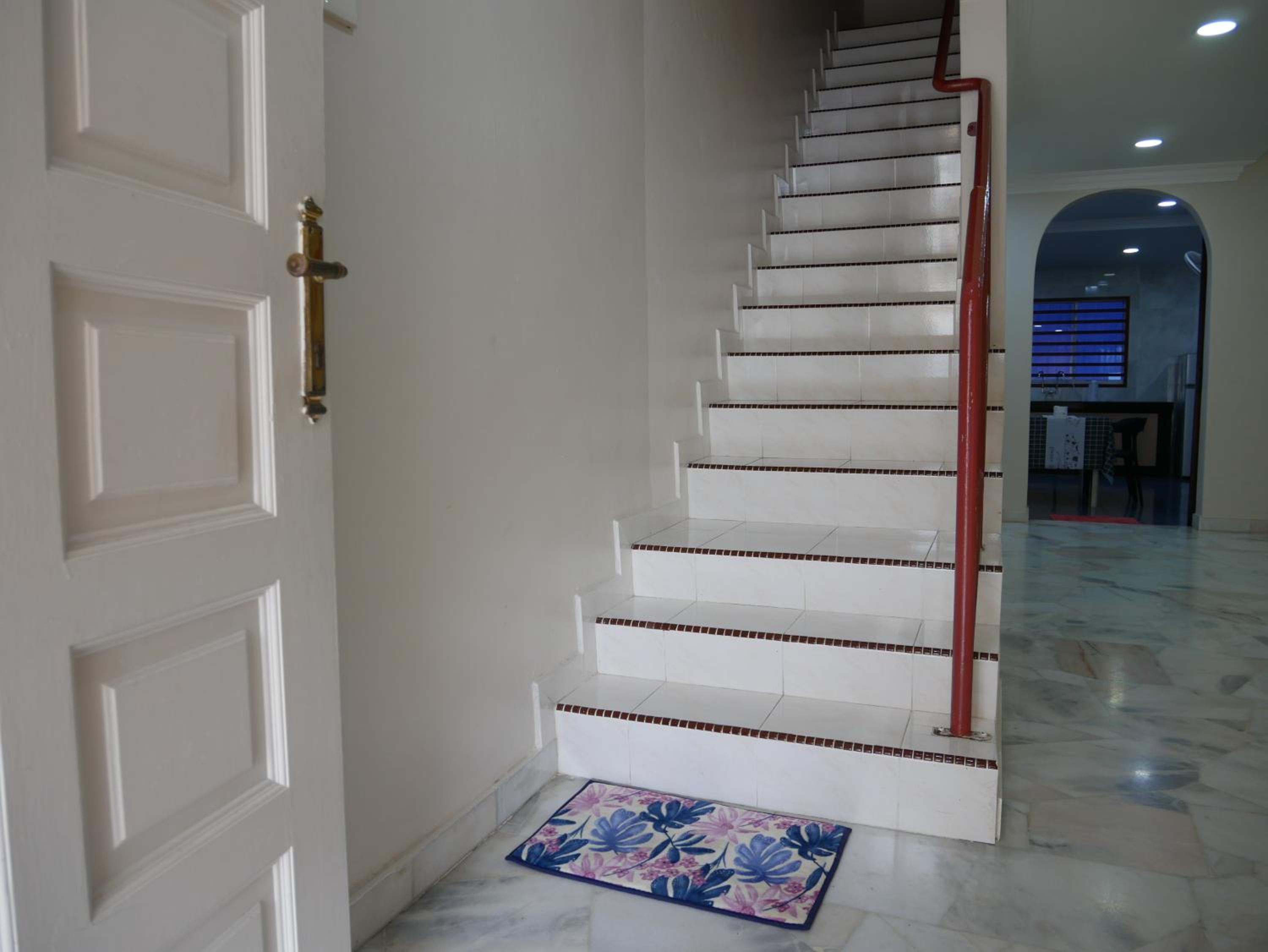 Relax House near Teluk Cempedak Kuantan