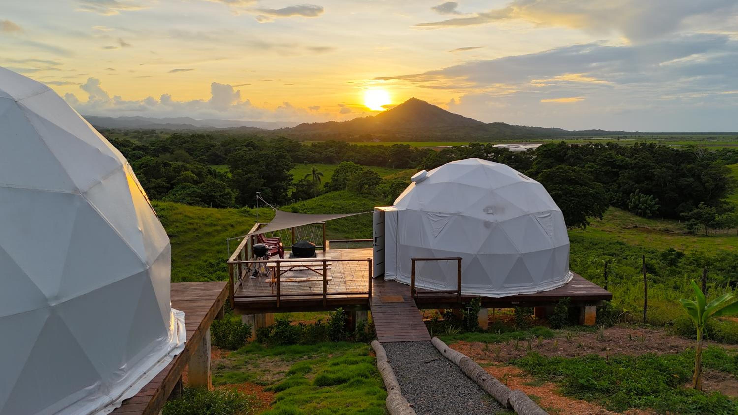 Domescape Glamping