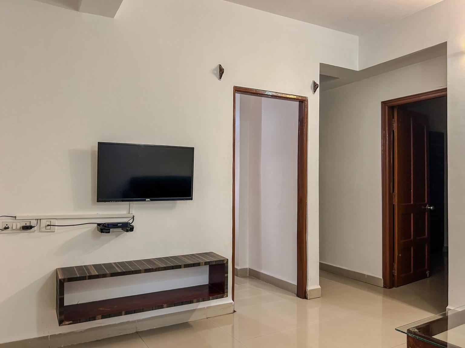 LA Costa Residency
