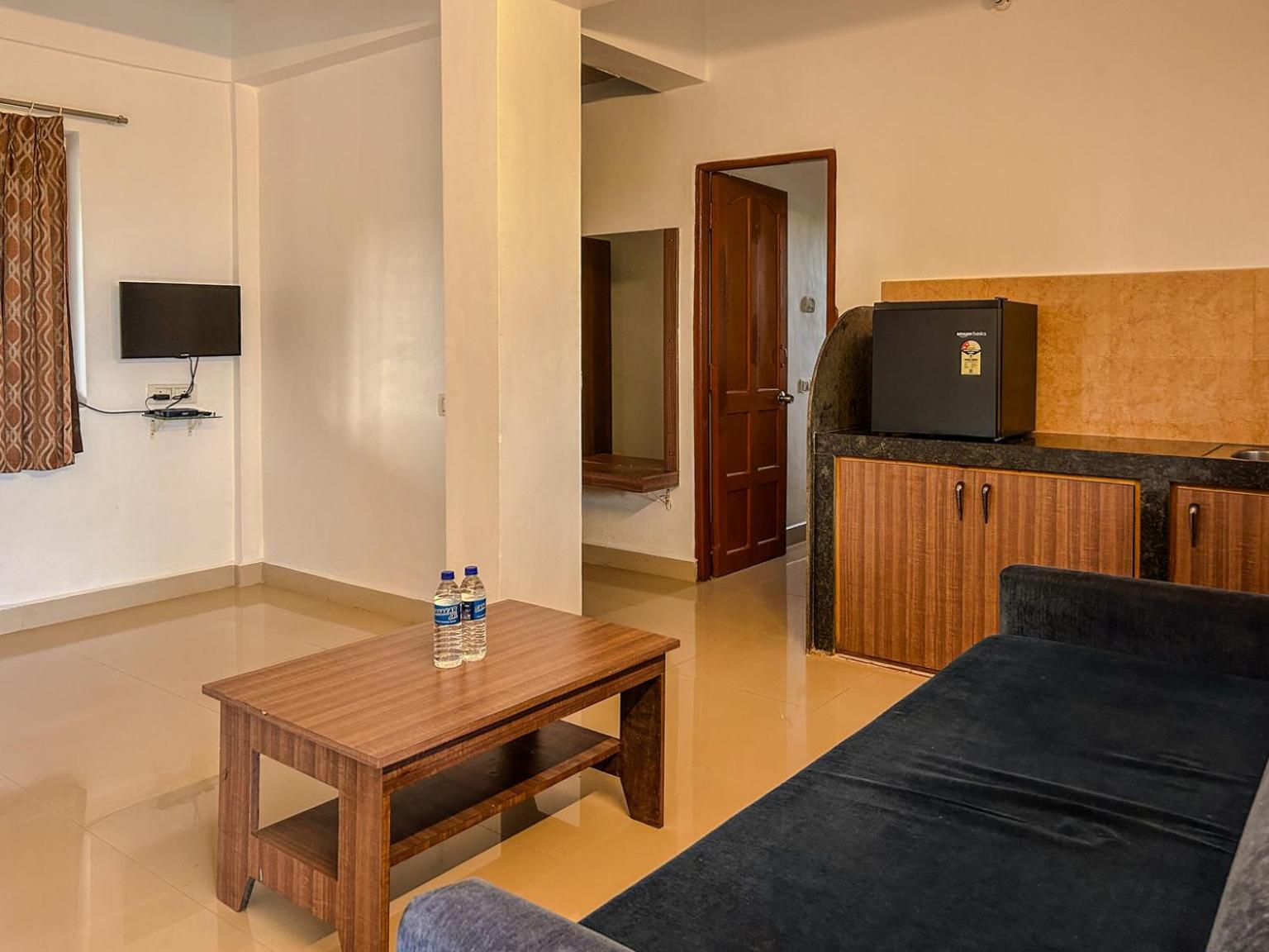 LA Costa Residency