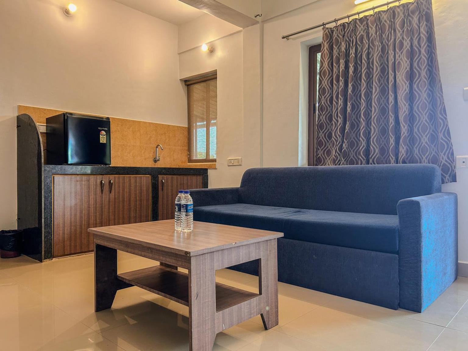 LA Costa Residency