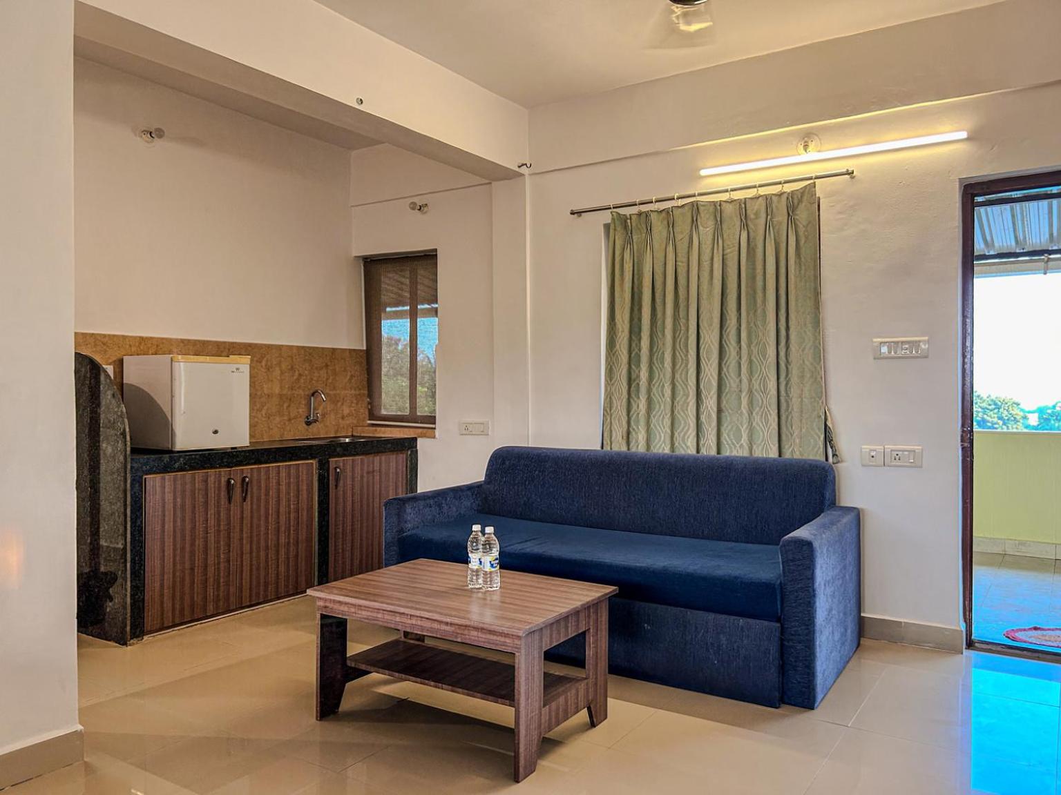 LA Costa Residency