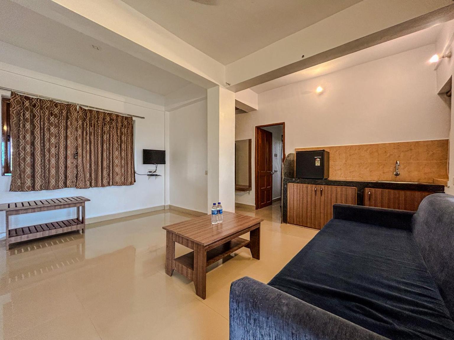 LA Costa Residency