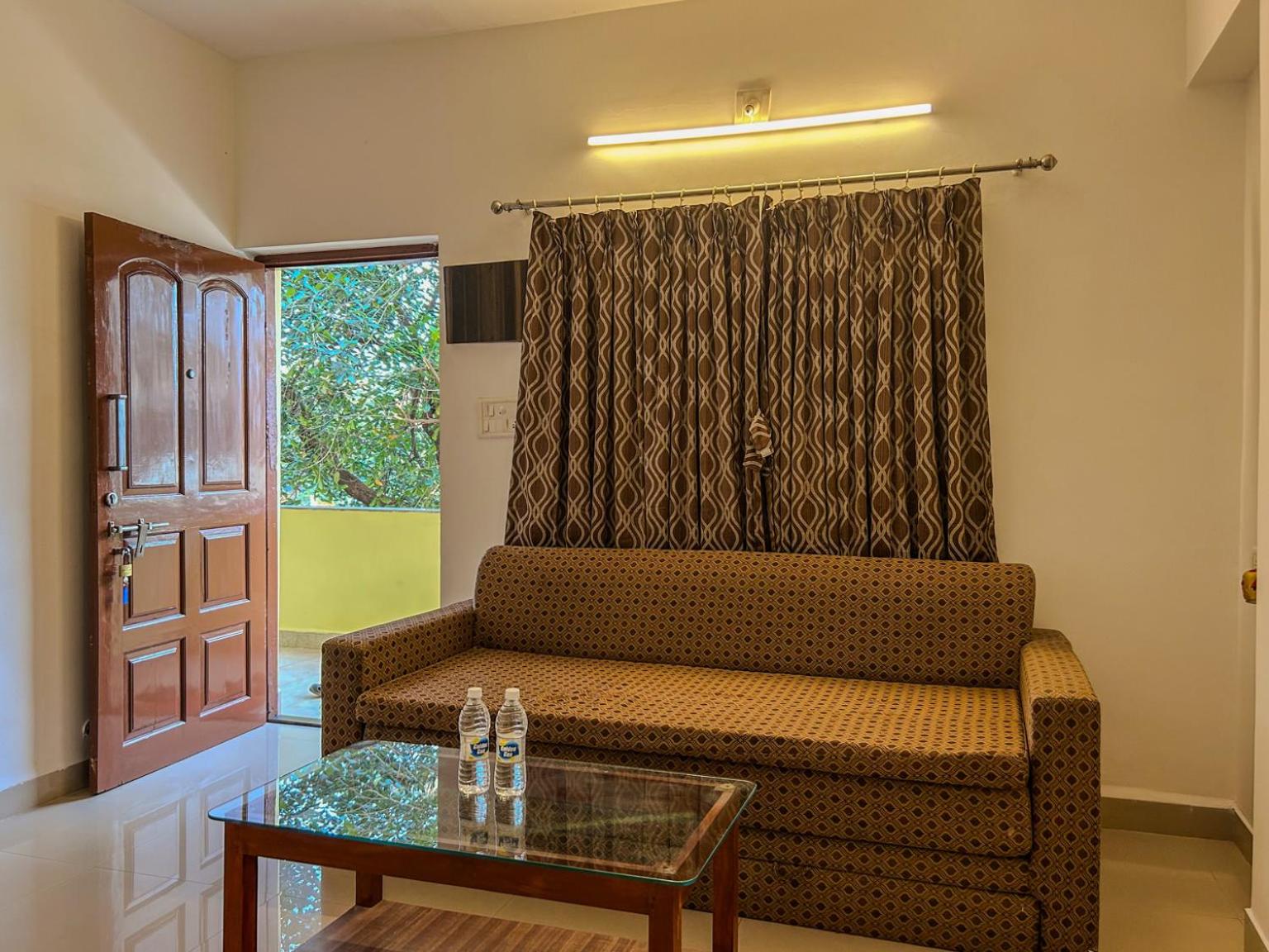 LA Costa Residency
