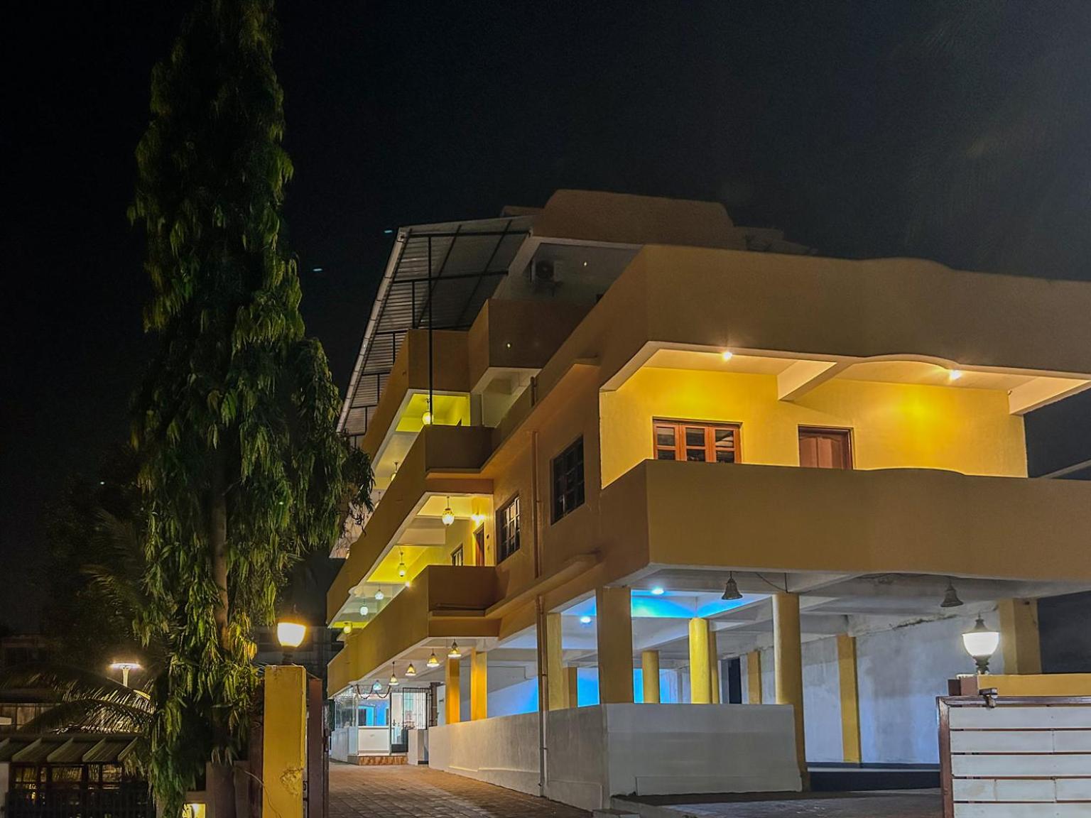 LA Costa Residency
