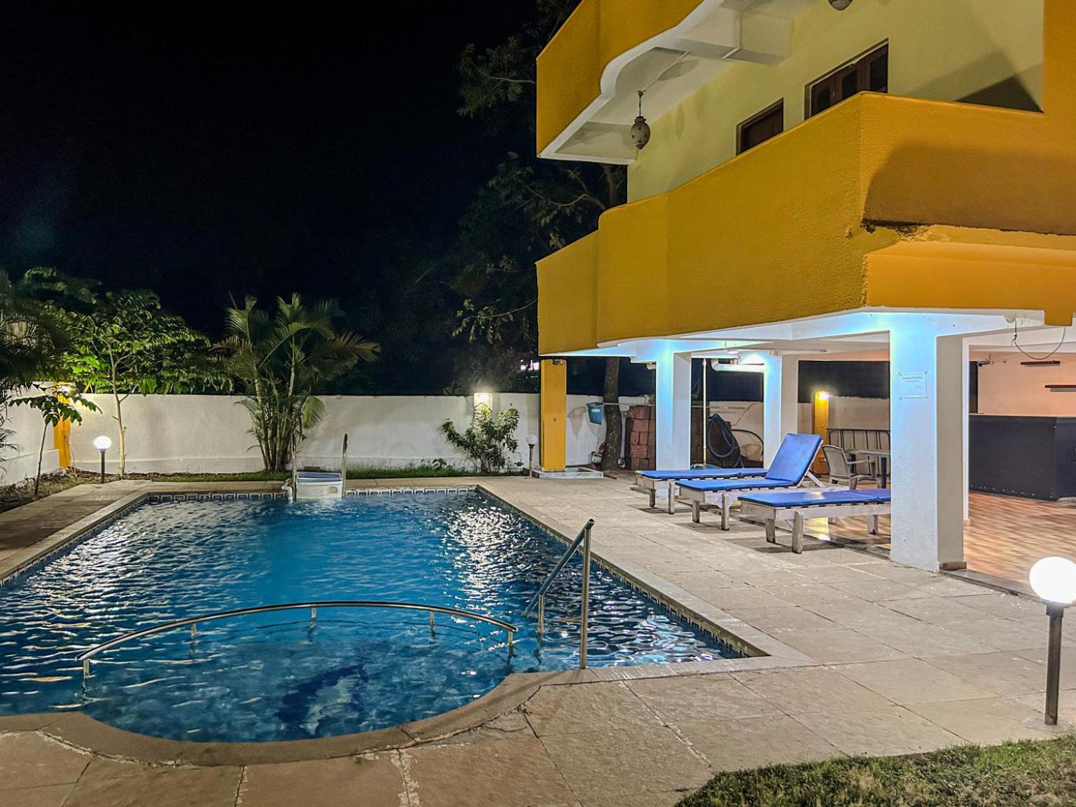 LA Costa Residency