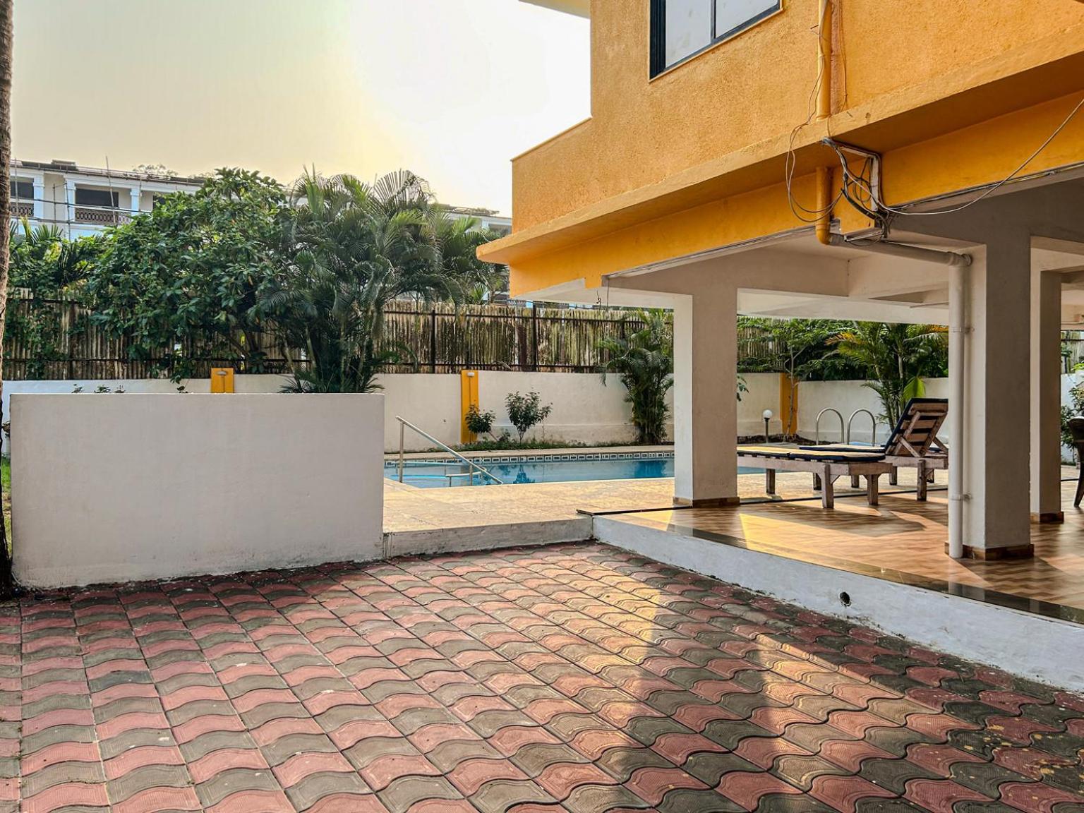 LA Costa Residency
