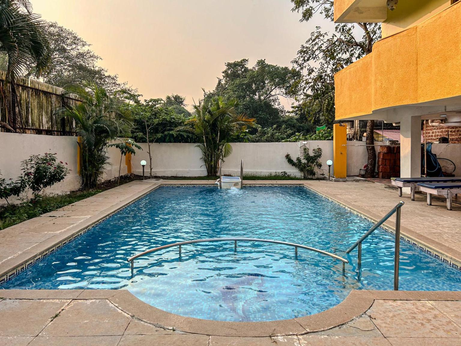 LA Costa Residency