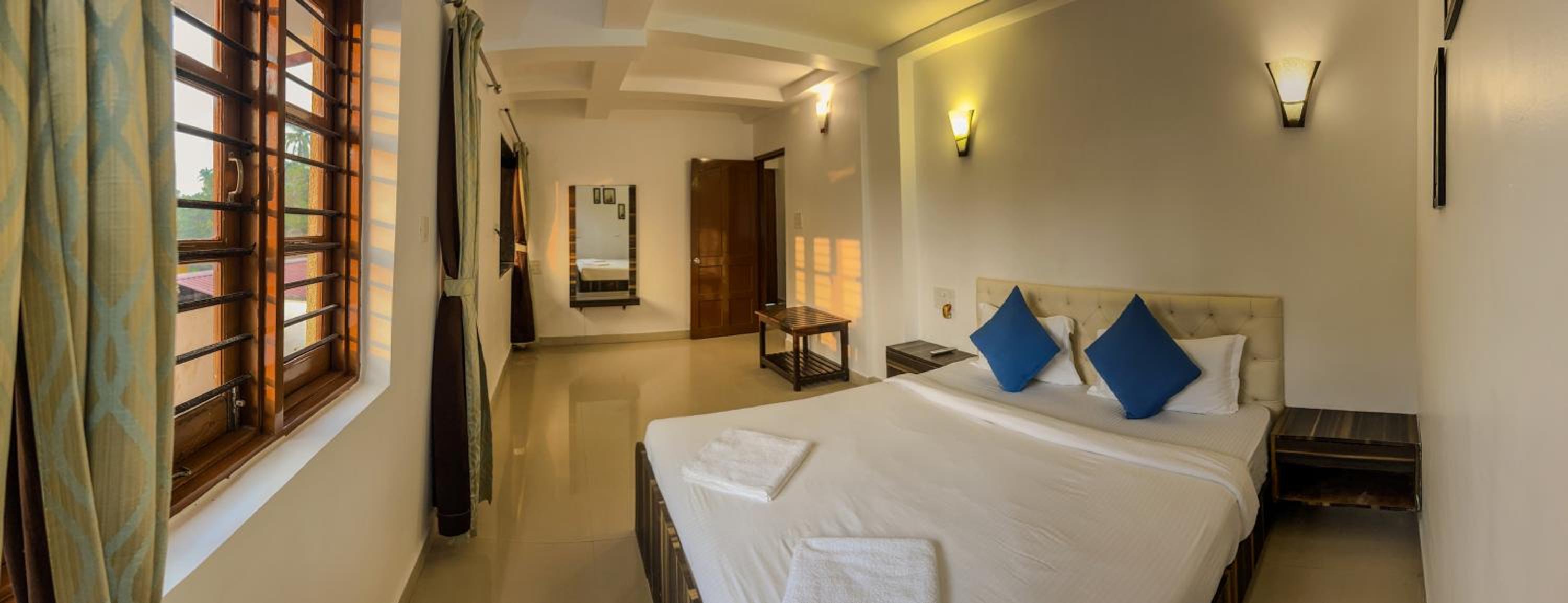LA Costa Residency