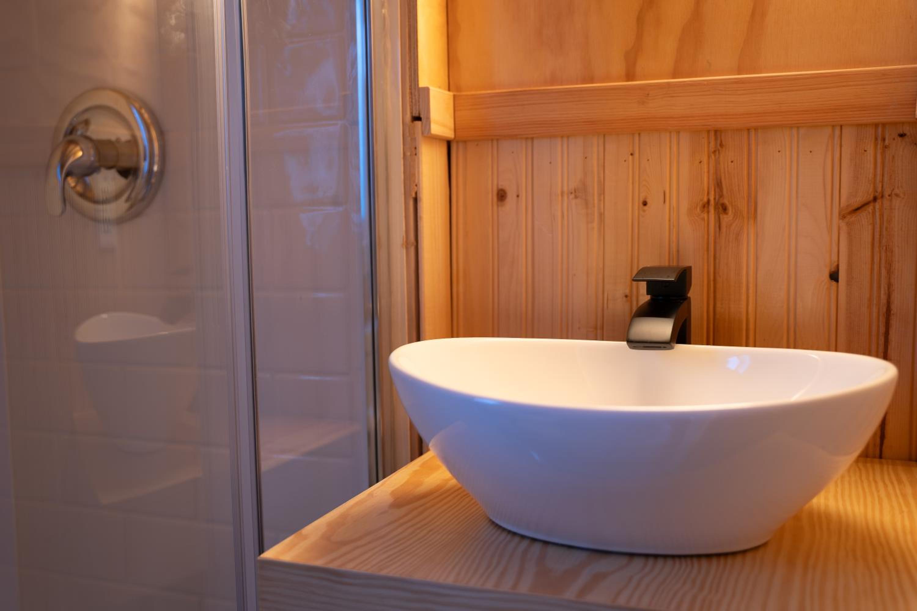 Lavender Suite - The Dordean Suites of Chester