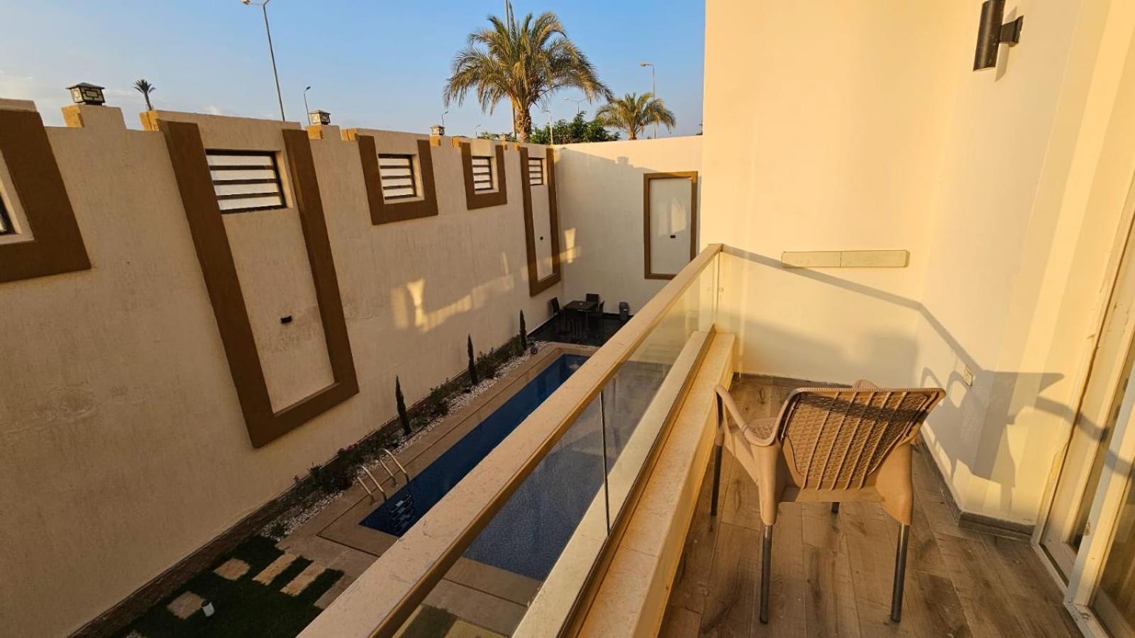 Aurora sky view suite