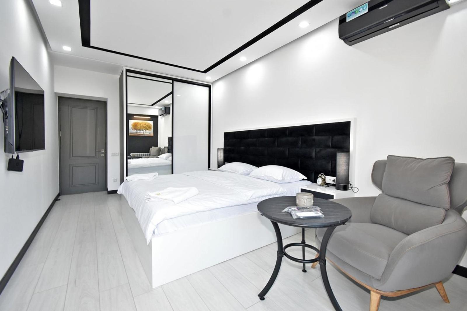 Mashtots Avenue, 2 bedrooms Luxury and Modern apartment MA777