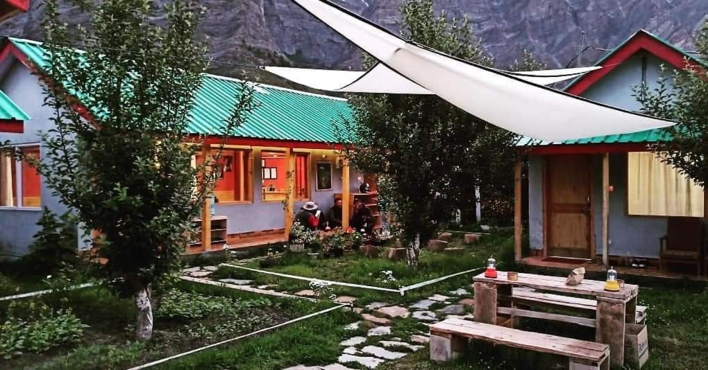 Flying monk huts and restaurant