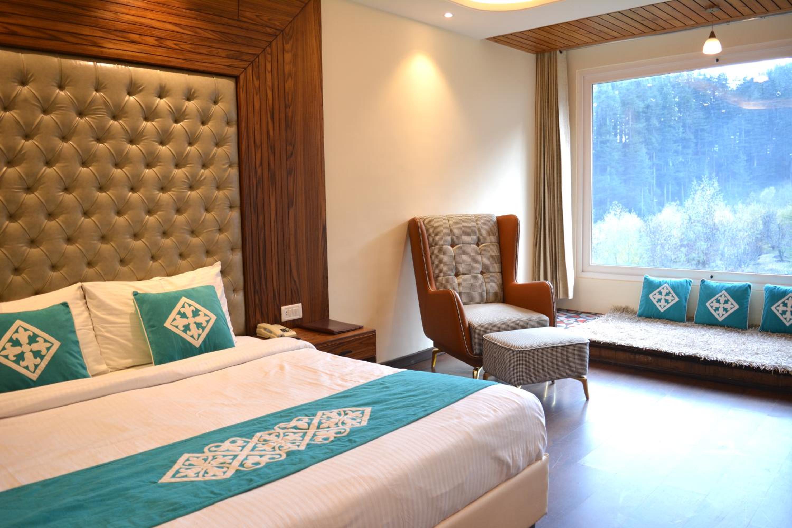 Snow Valley Resorts & Spa Manali