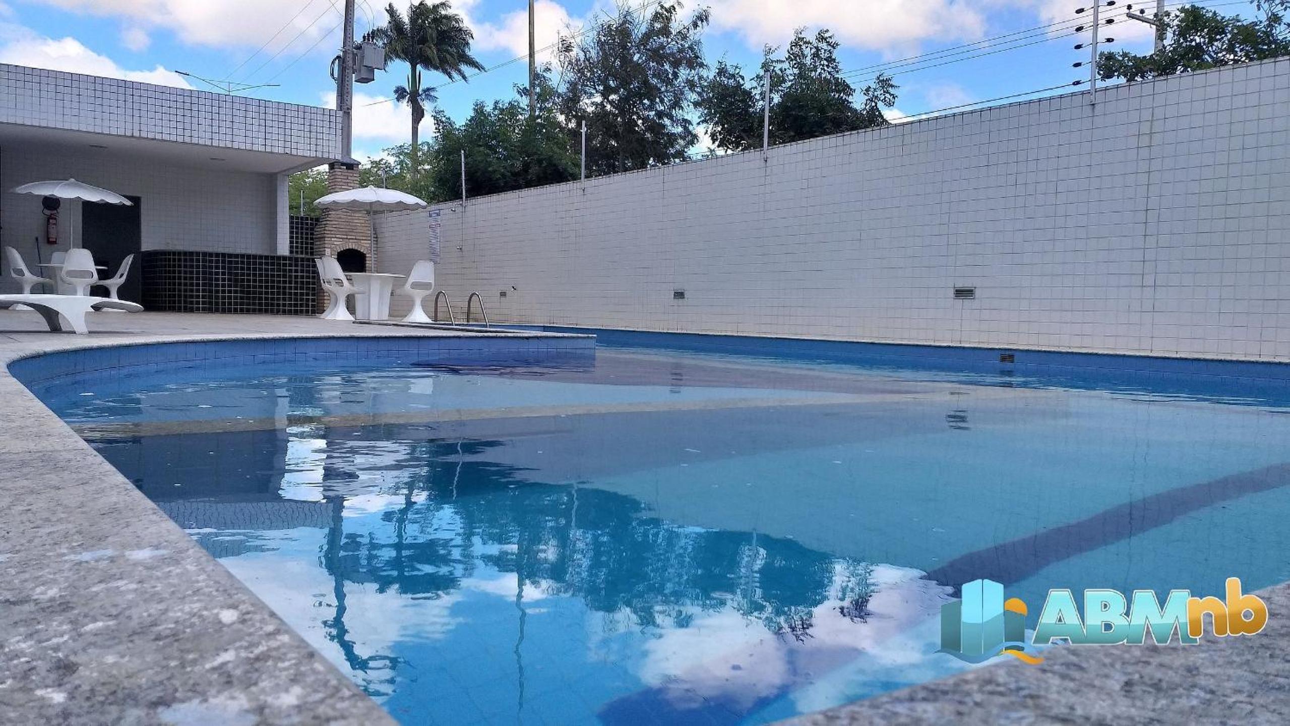 Apartamento sossegado no Universitário 704