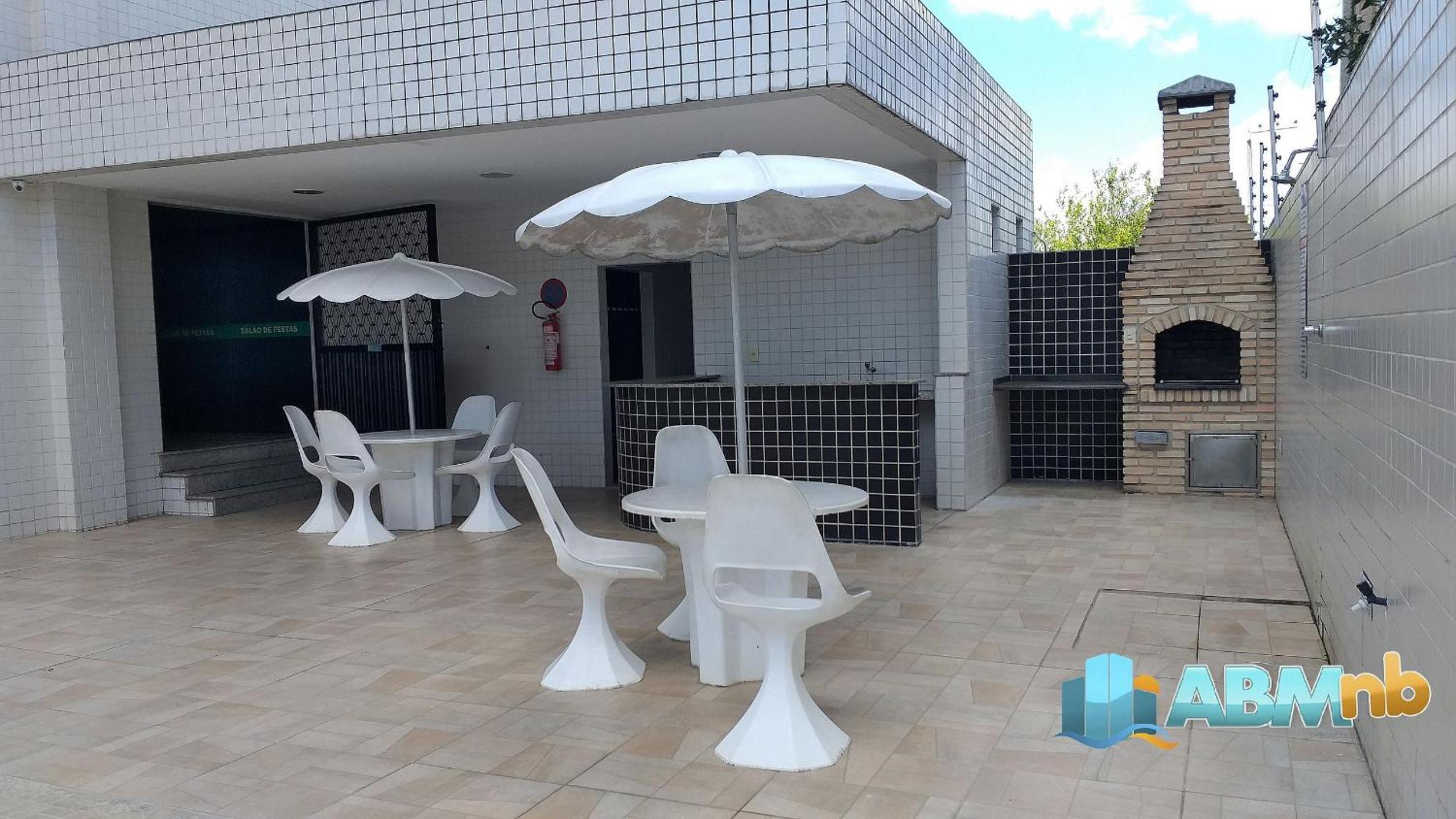Apartamento sossegado no Universitário 704