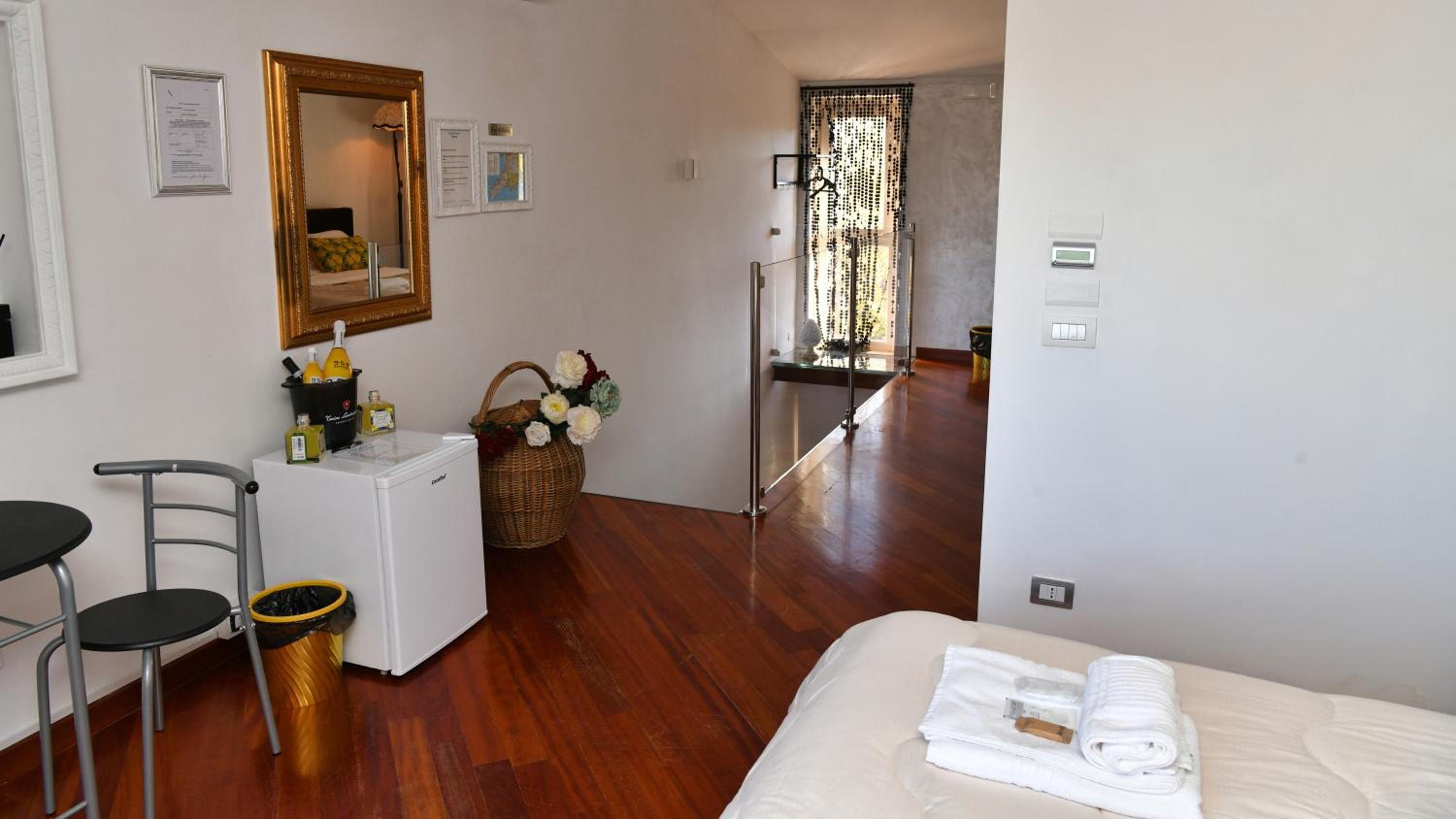 Costa Costa Rooms
