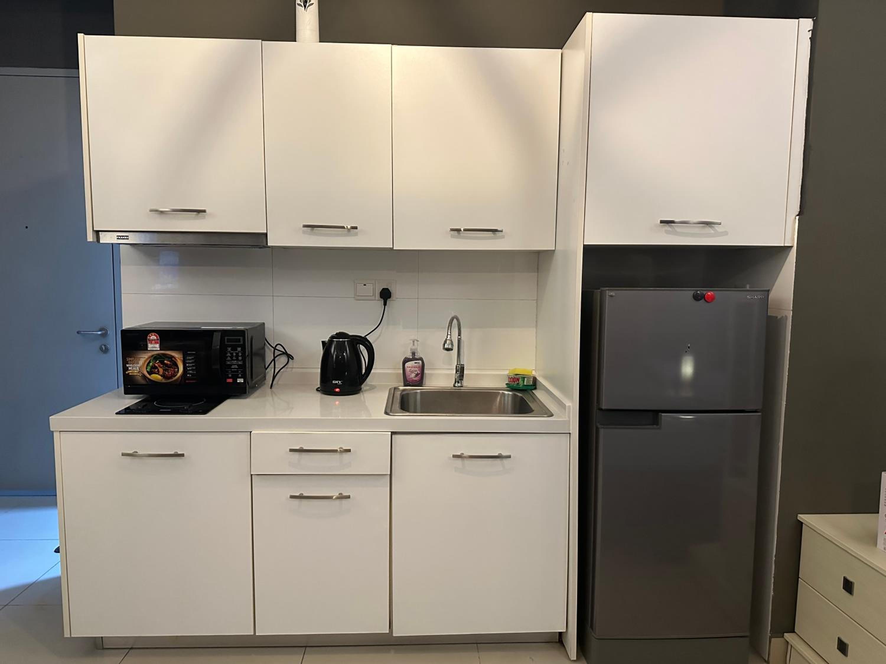 Vertex Studio Wi-Fi & Netflix photo 4