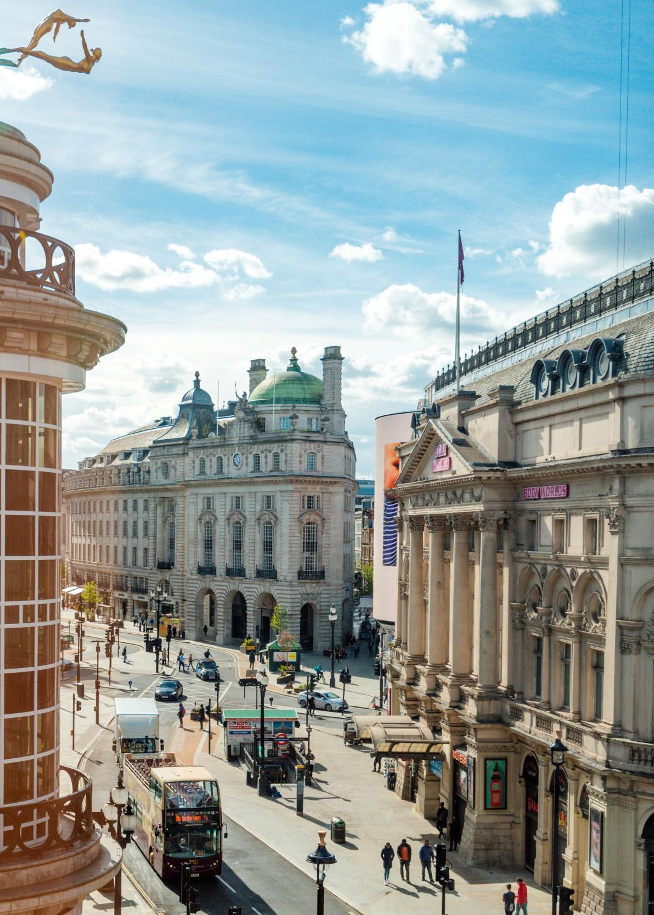 Welcome London Piccadilly Circus