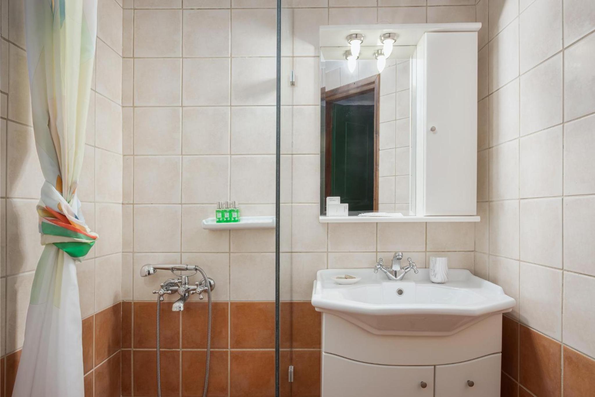 Parnassus Woodstone Chalets- N1- N2- N3