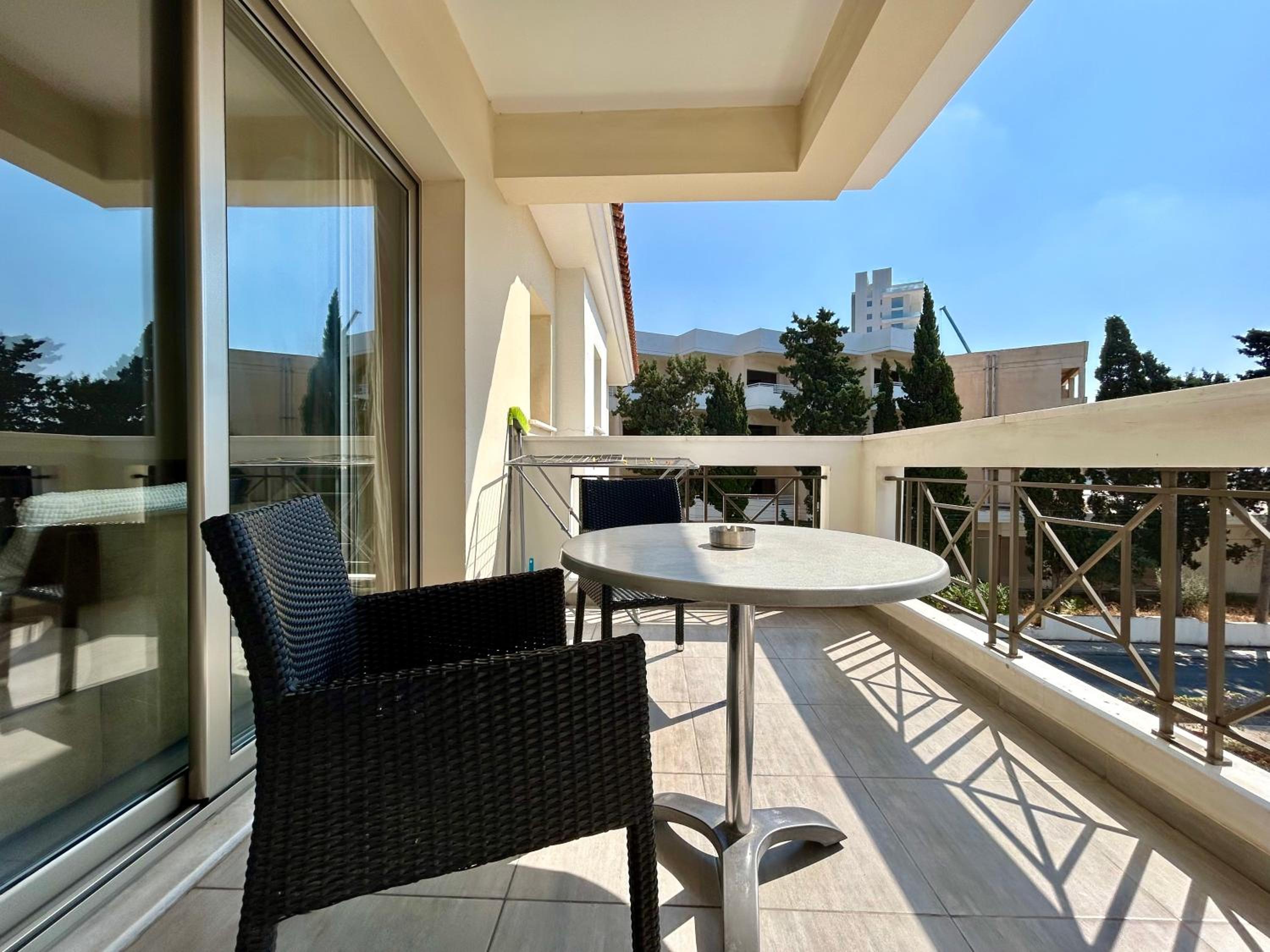 SUN JULZ Apartments on the Beach