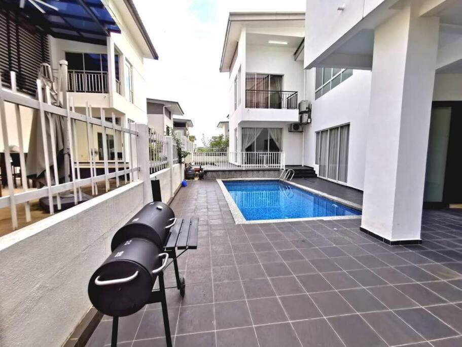 Anjung Kajang Luxury Bungalow
