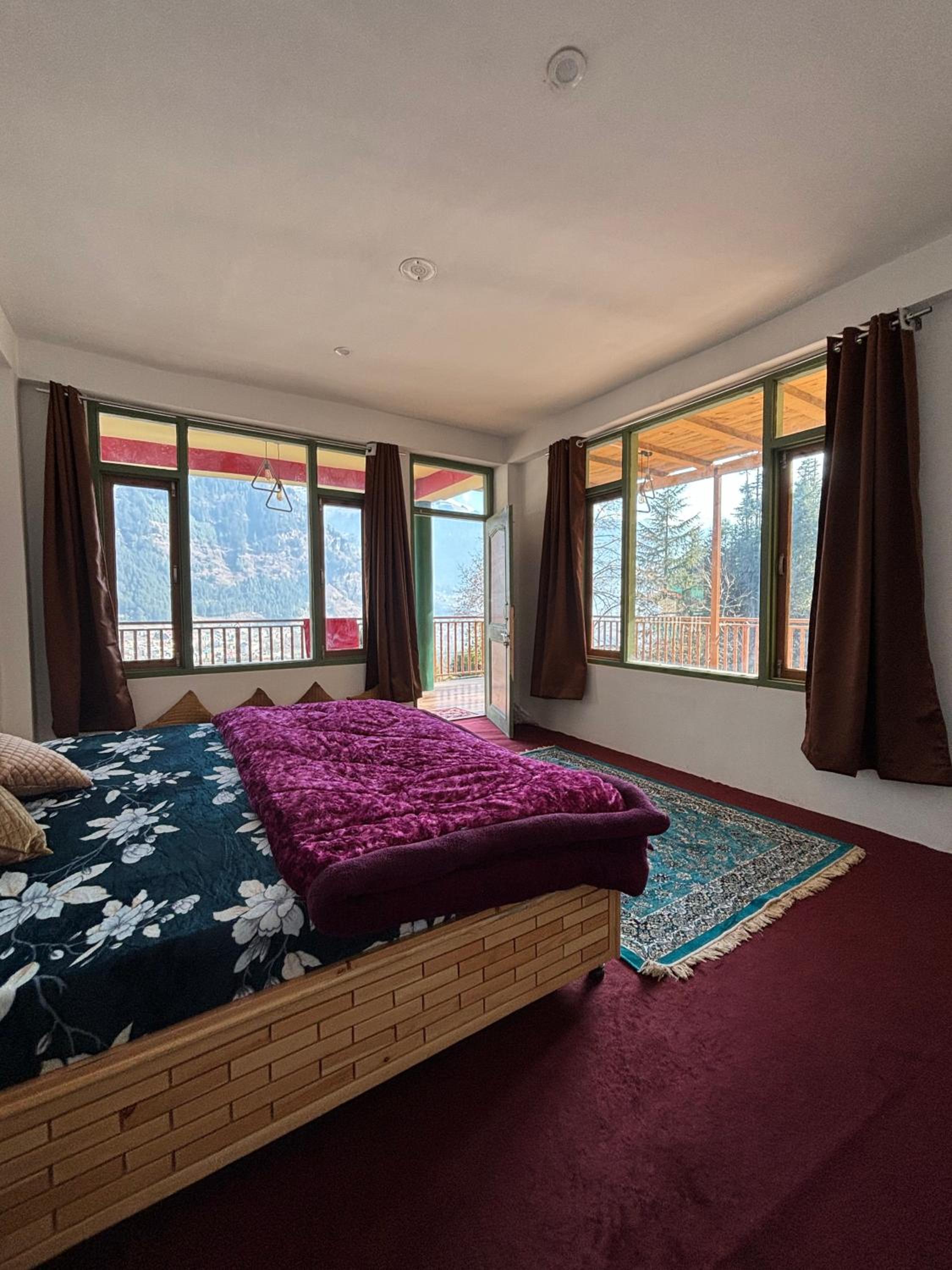 The Pineapple Home view 5