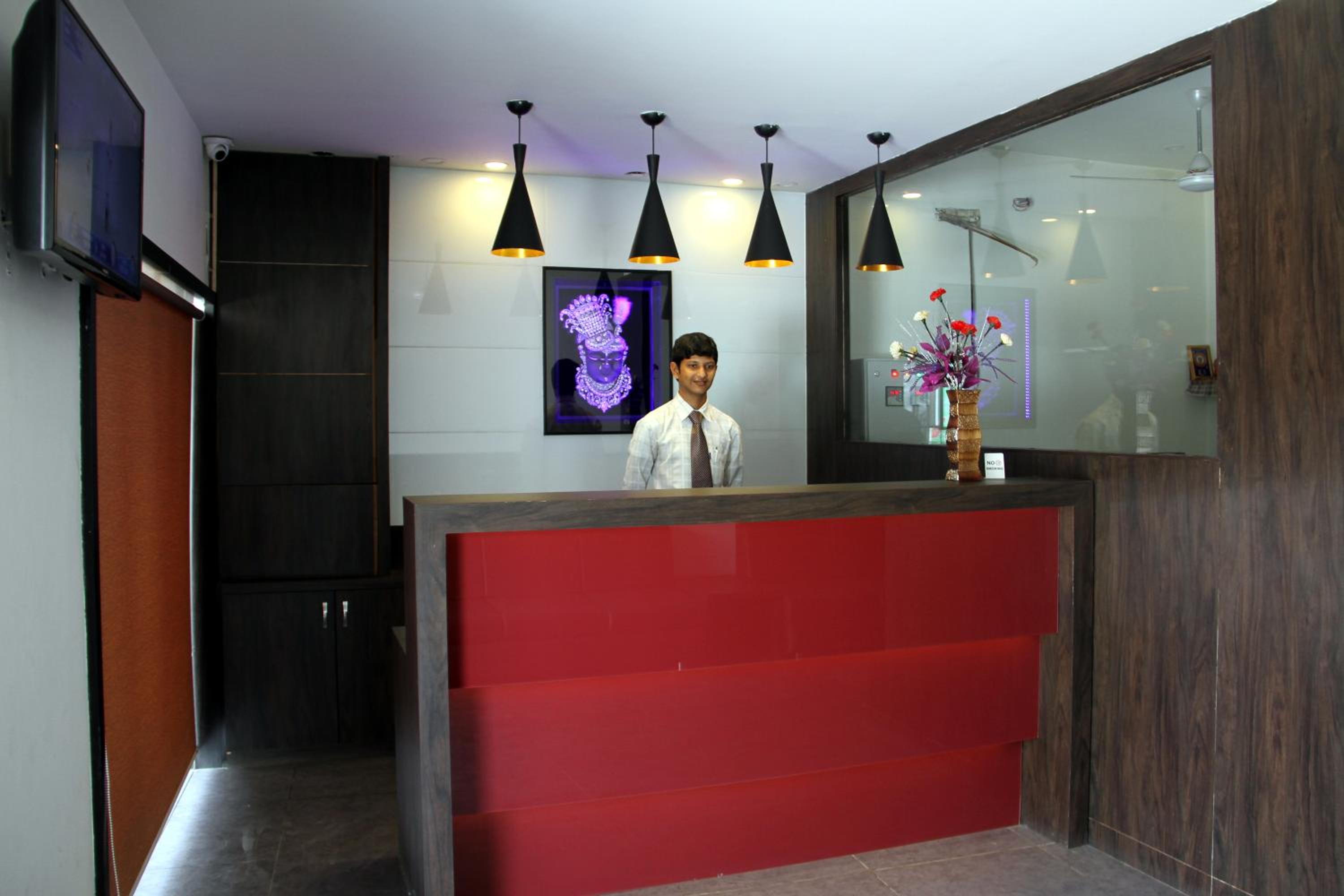 Lobby & Reception