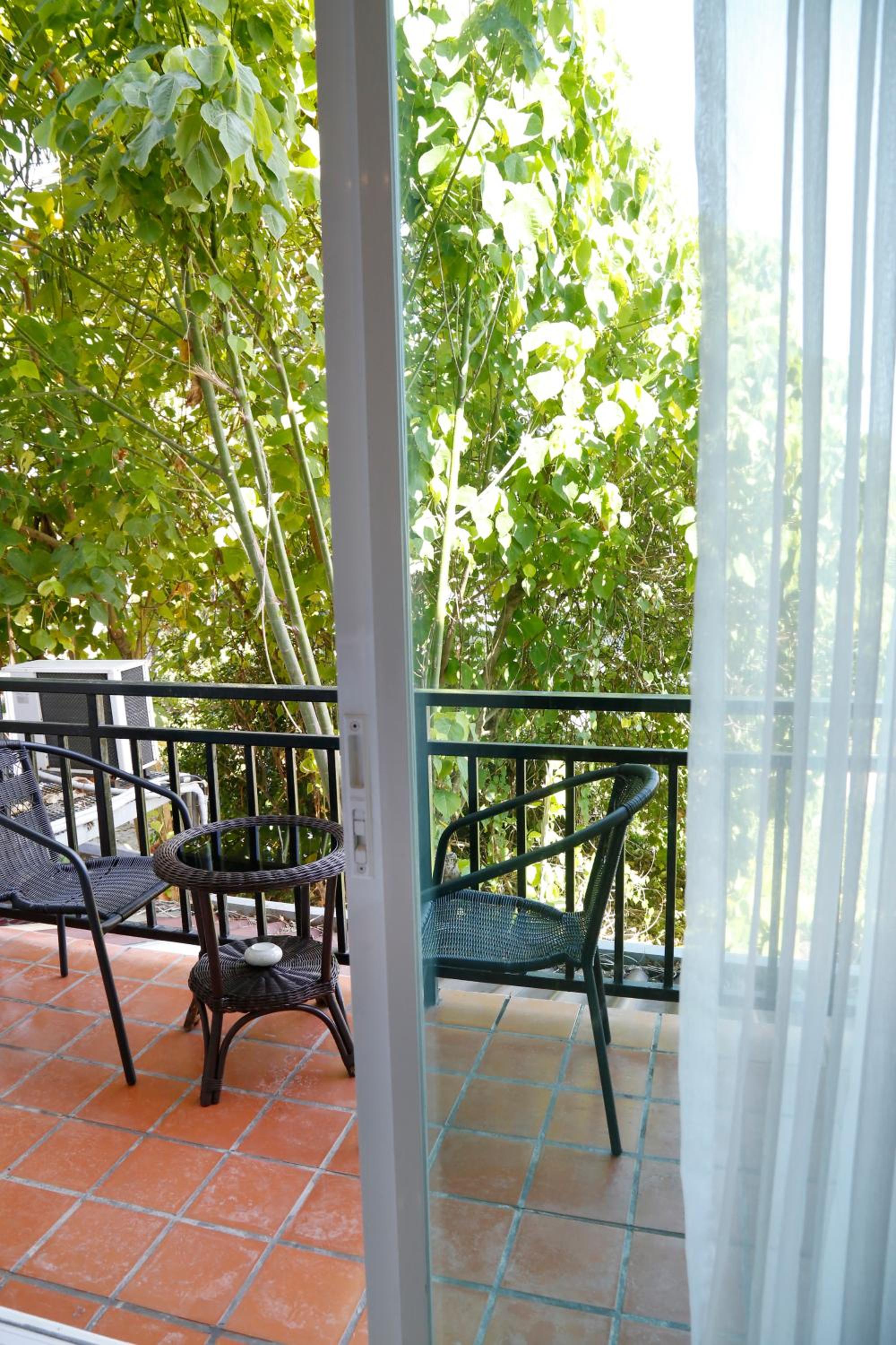 balcony
