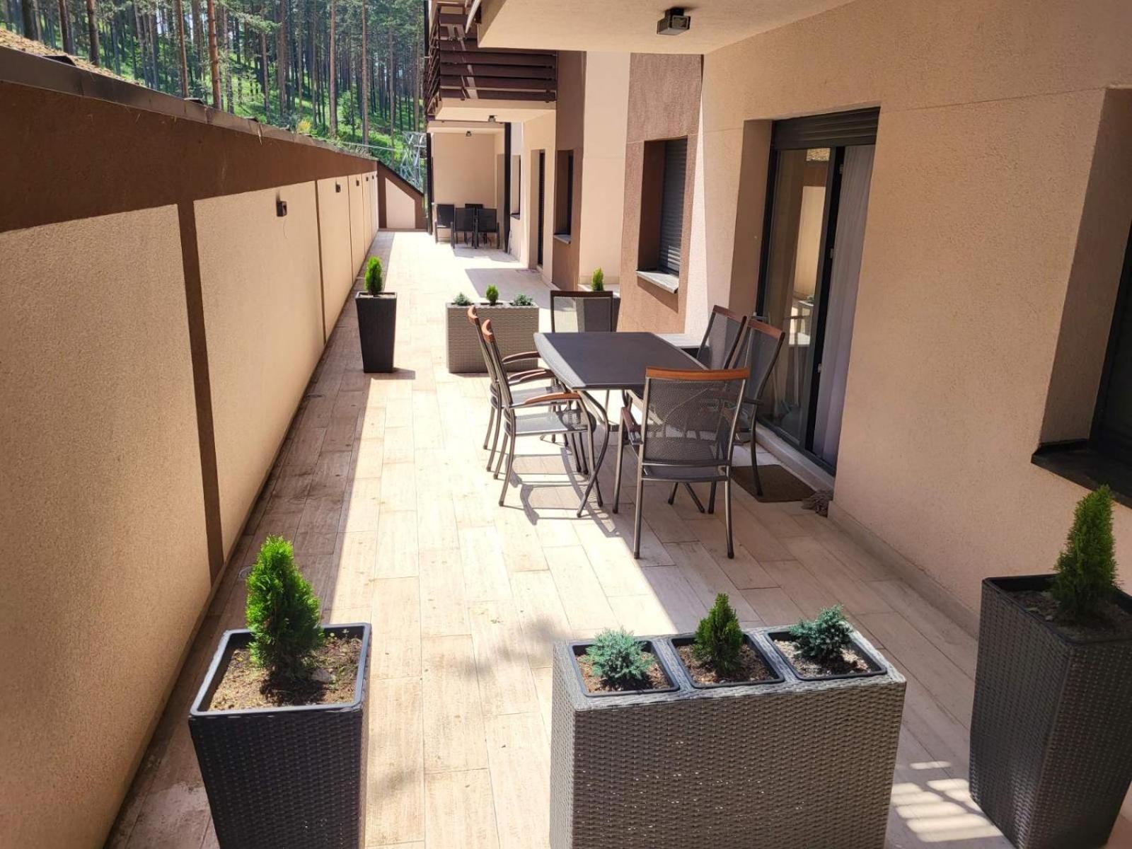 Zlatibor Vila Peković Green S4 view 4