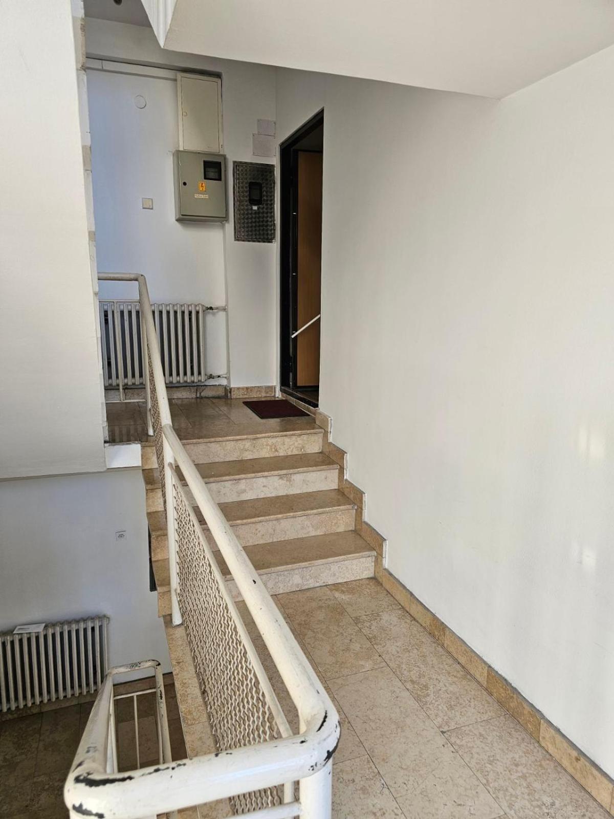 APARTMAN CENTAR BULEVAR EX sa GARAZOM
