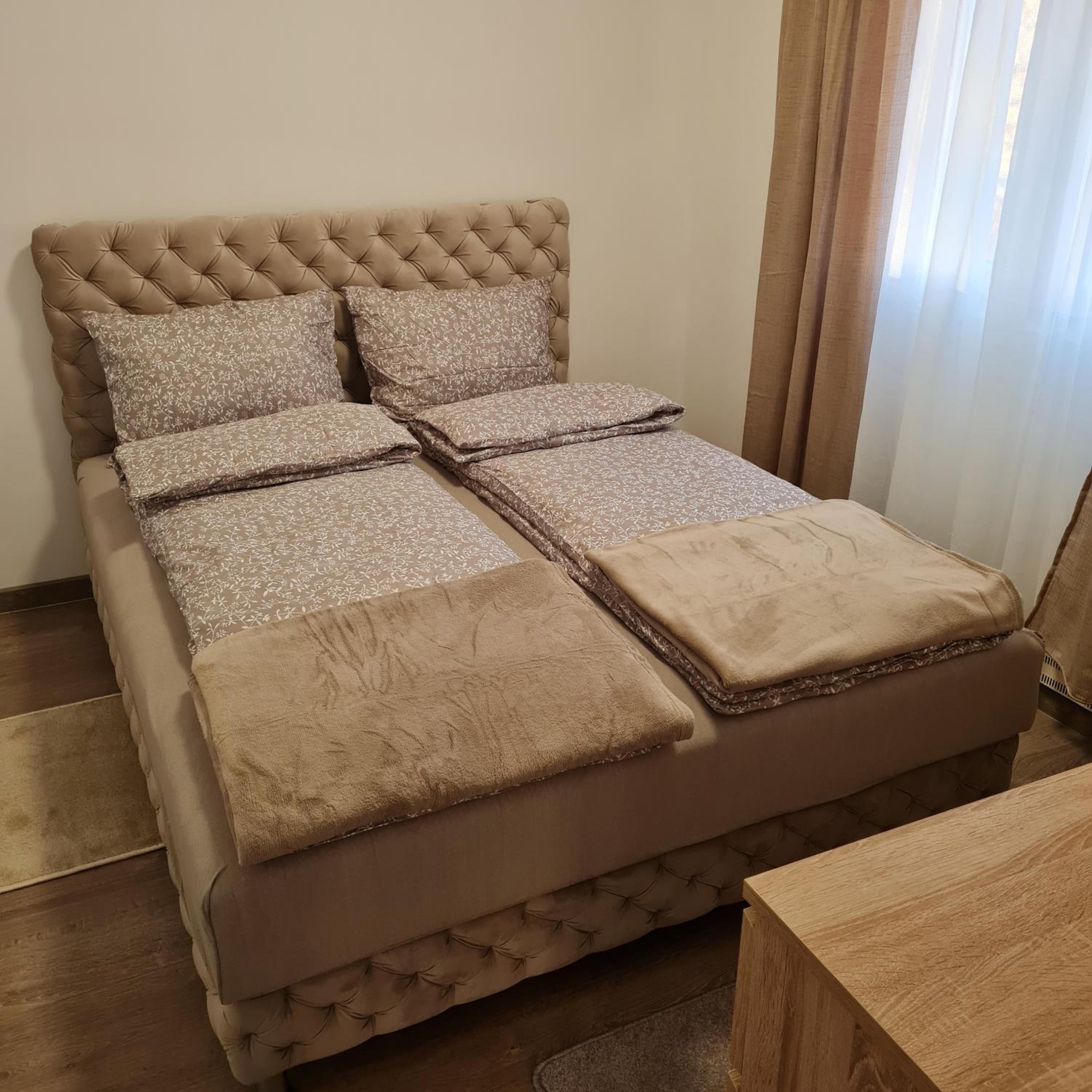APARTMAN011