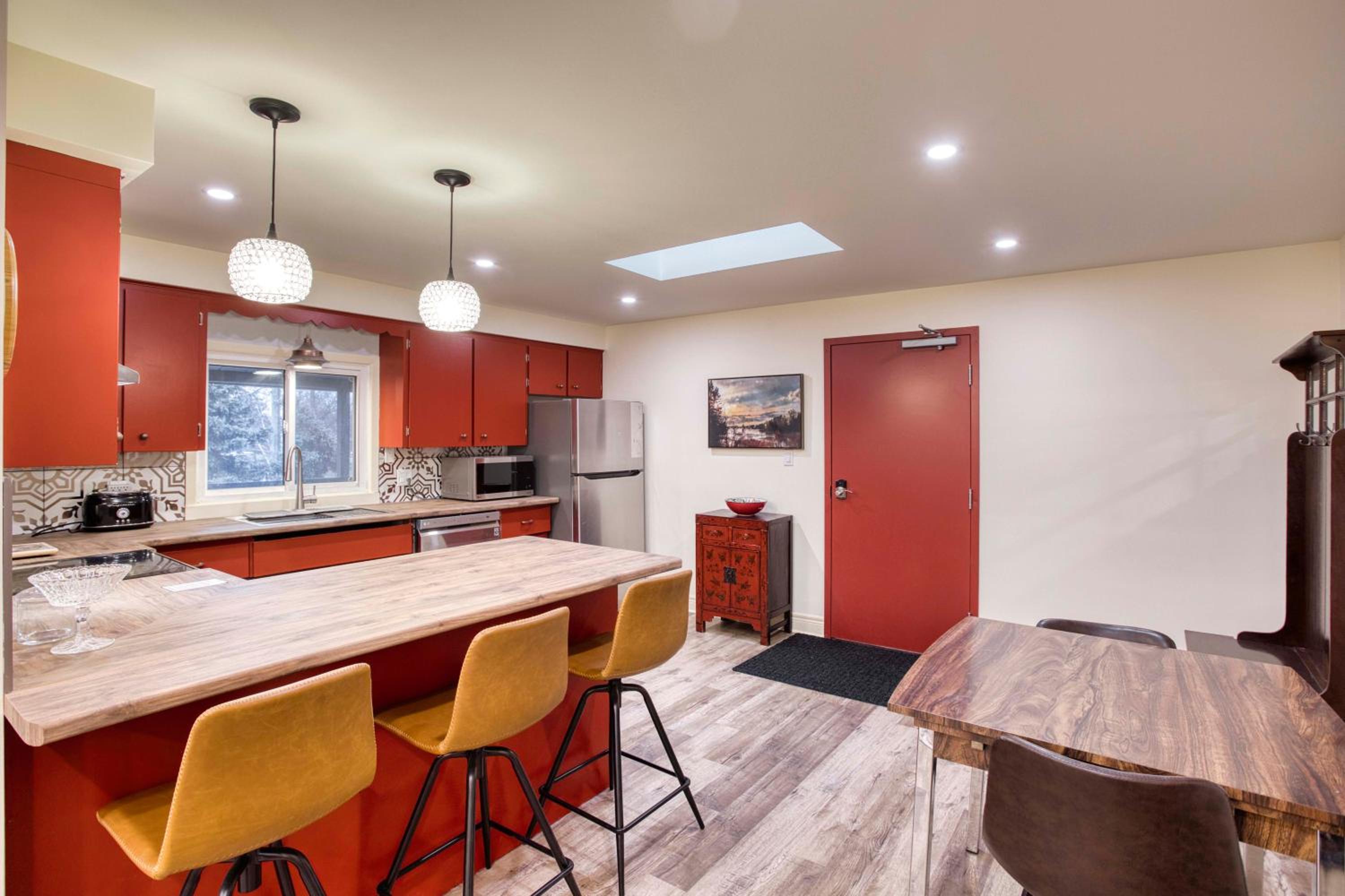 Rustic Elegant Stays in Niagara Benchlands