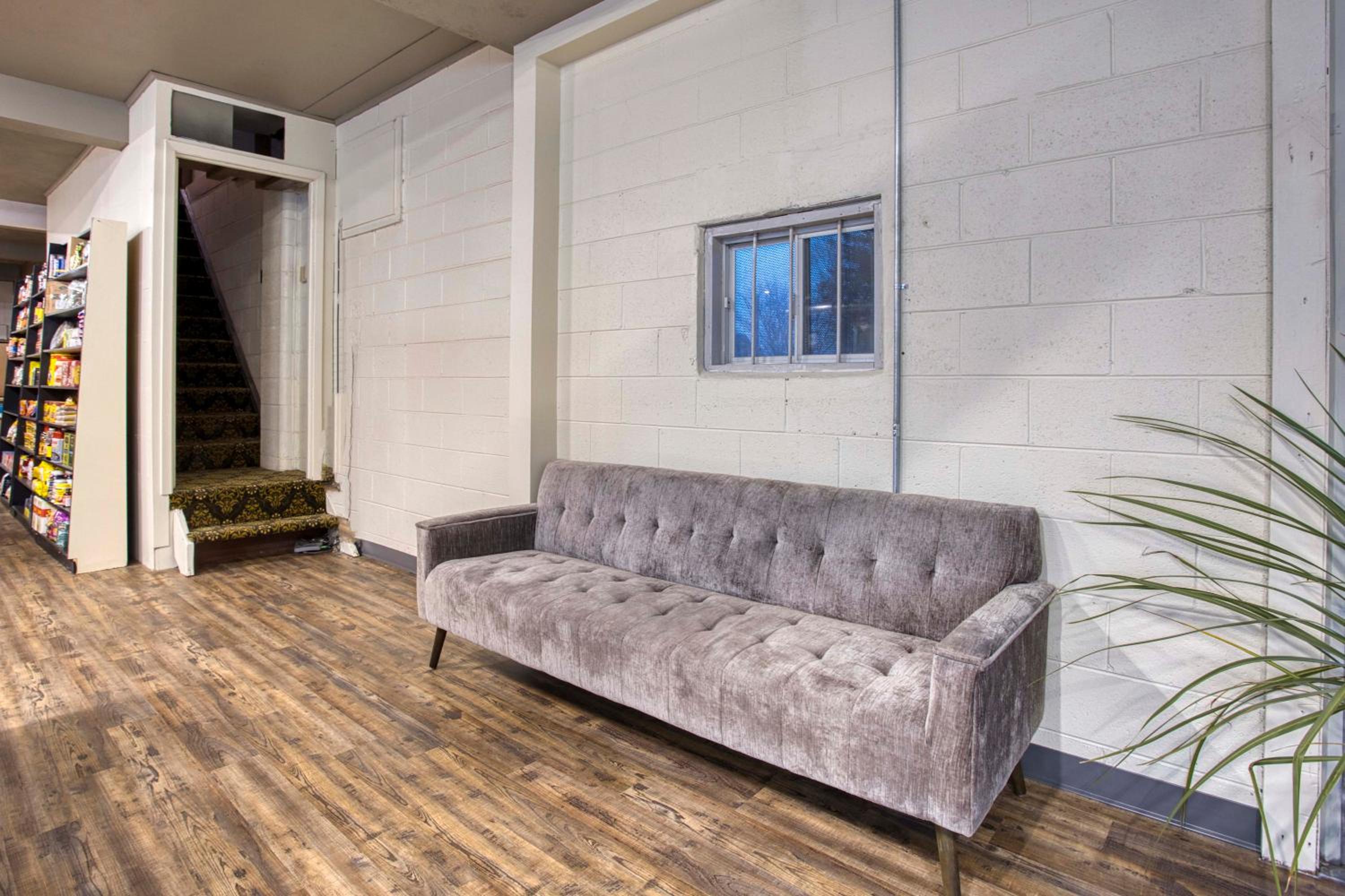 Rustic Elegant Stays in Niagara Benchlands