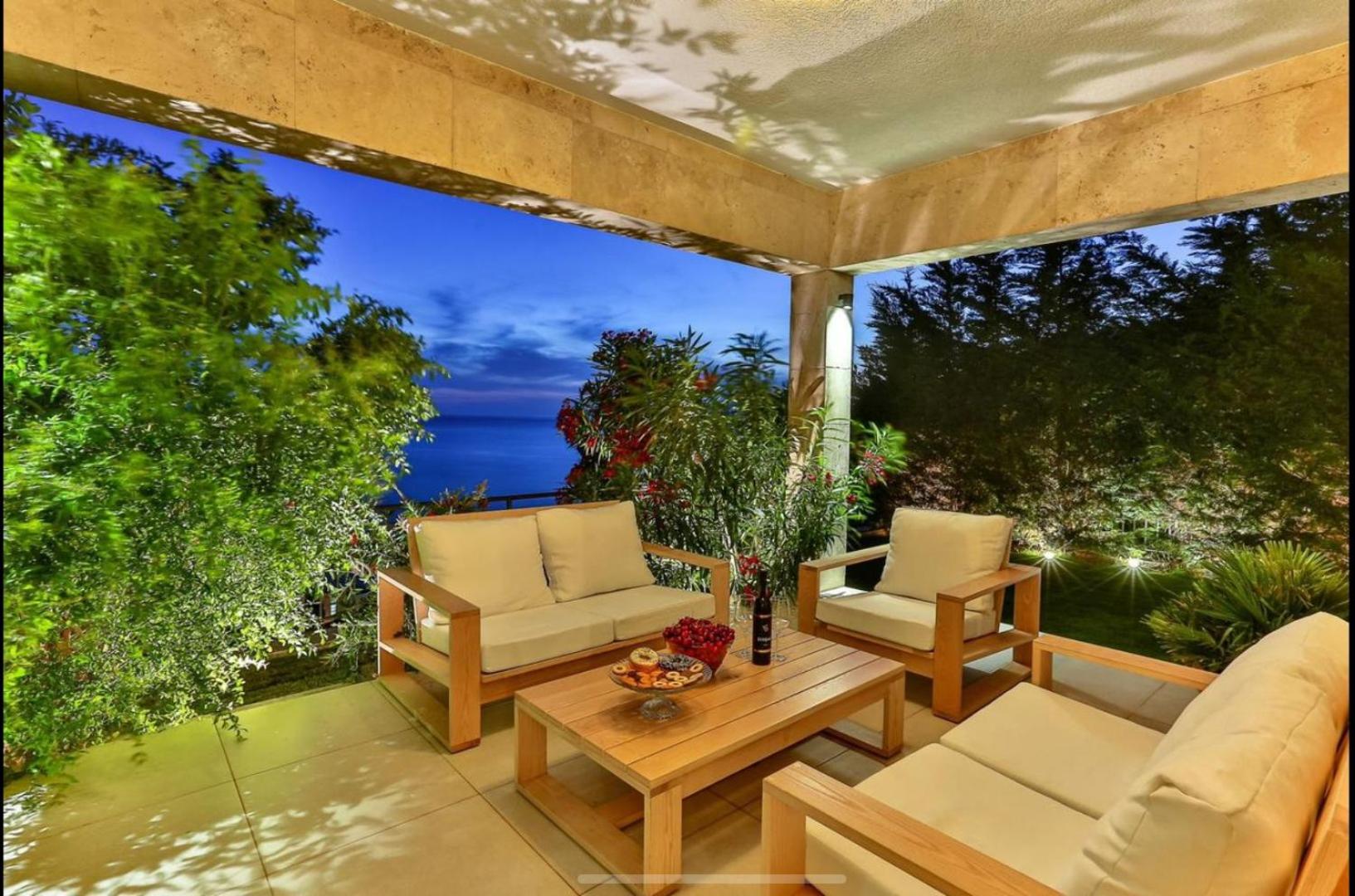 Wall Villa
