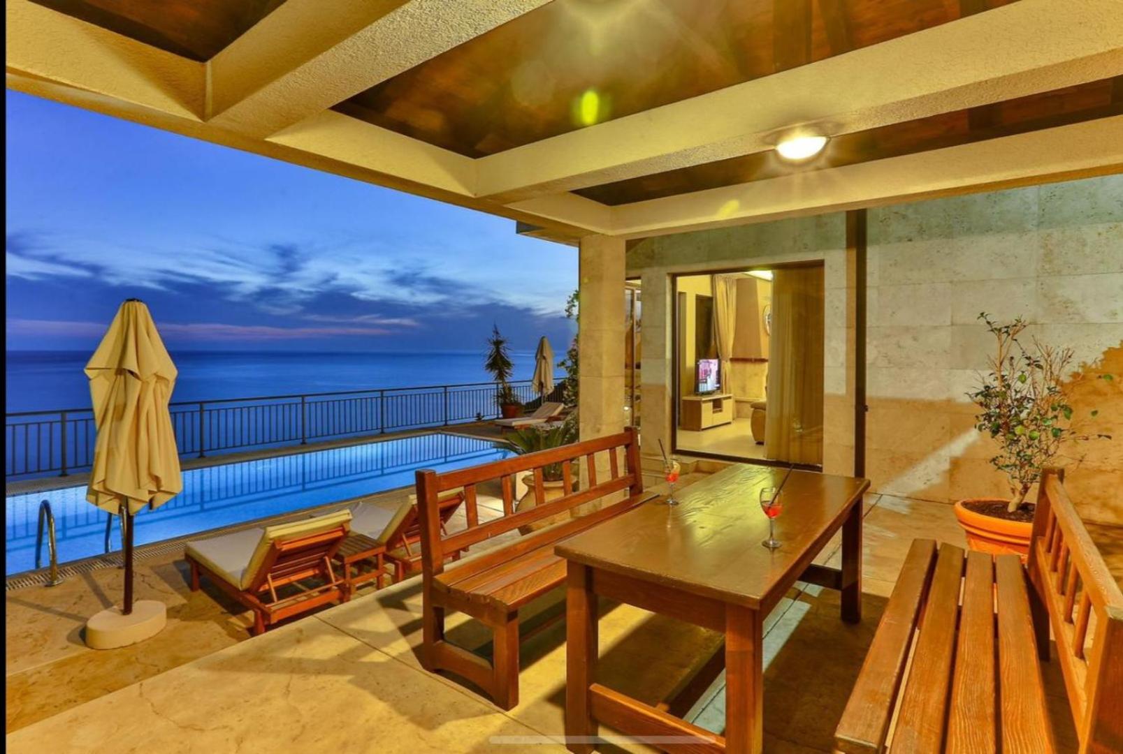 Wall Villa