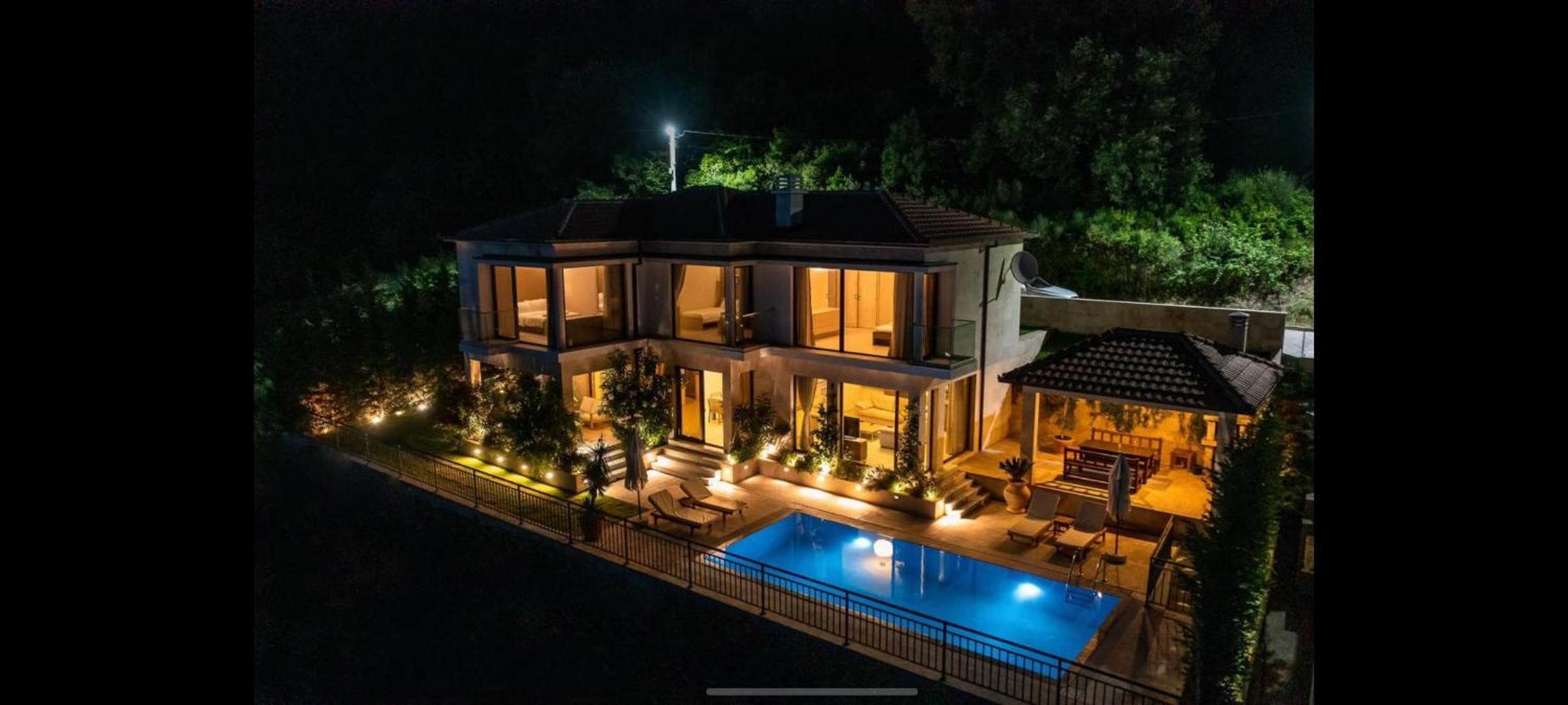 Wall Villa