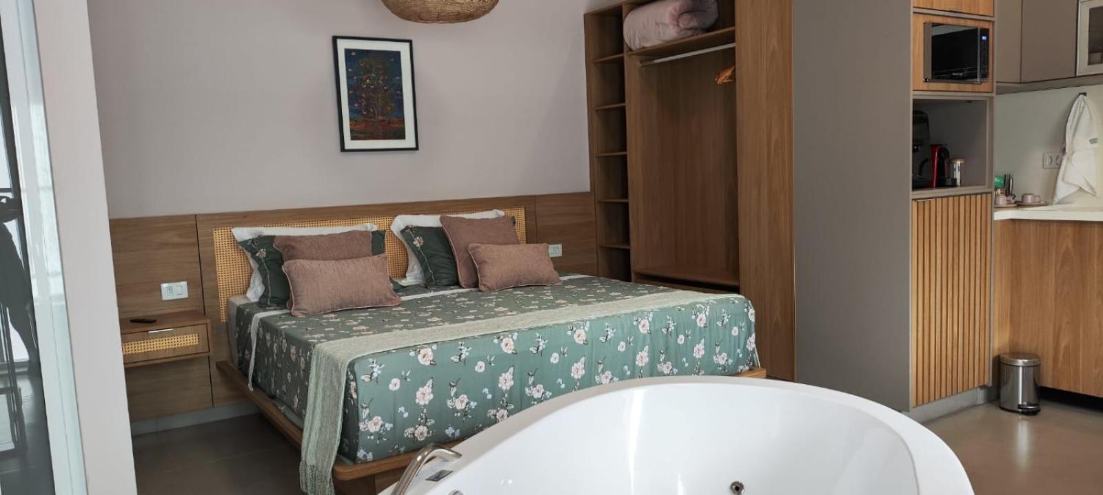 2 Esquina Brotense Hospedagem de charme com hidromassagem