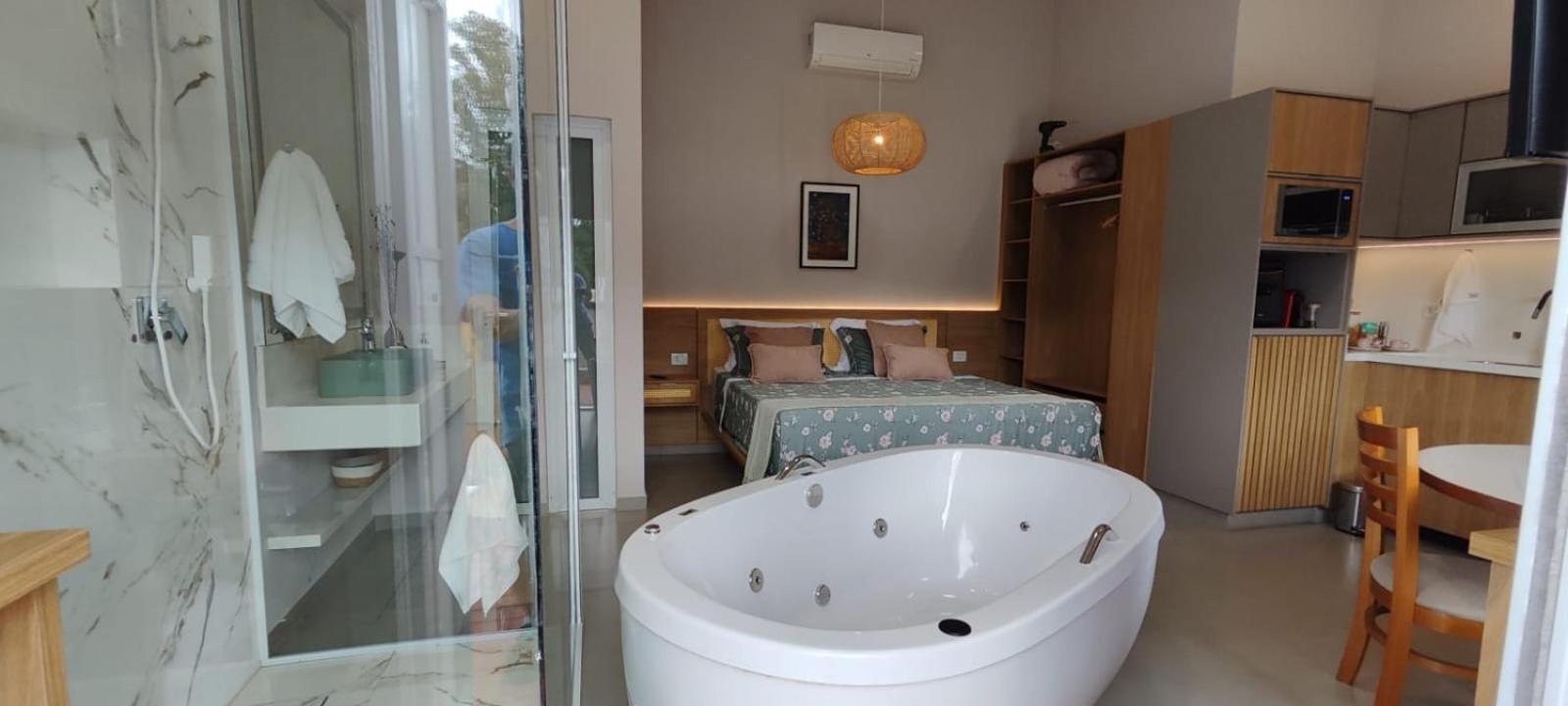 2 Esquina Brotense Hospedagem de charme com hidromassagem